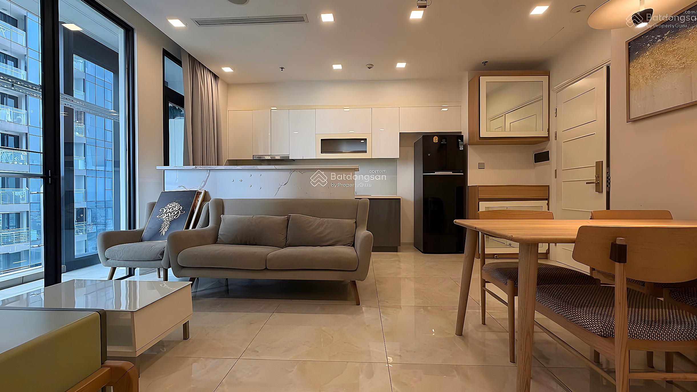 Hot! Apartment for rent in Vinhomes Golden River Ba Son, 26 million, 70m2, 2 bedrooms, 2 bathrooms