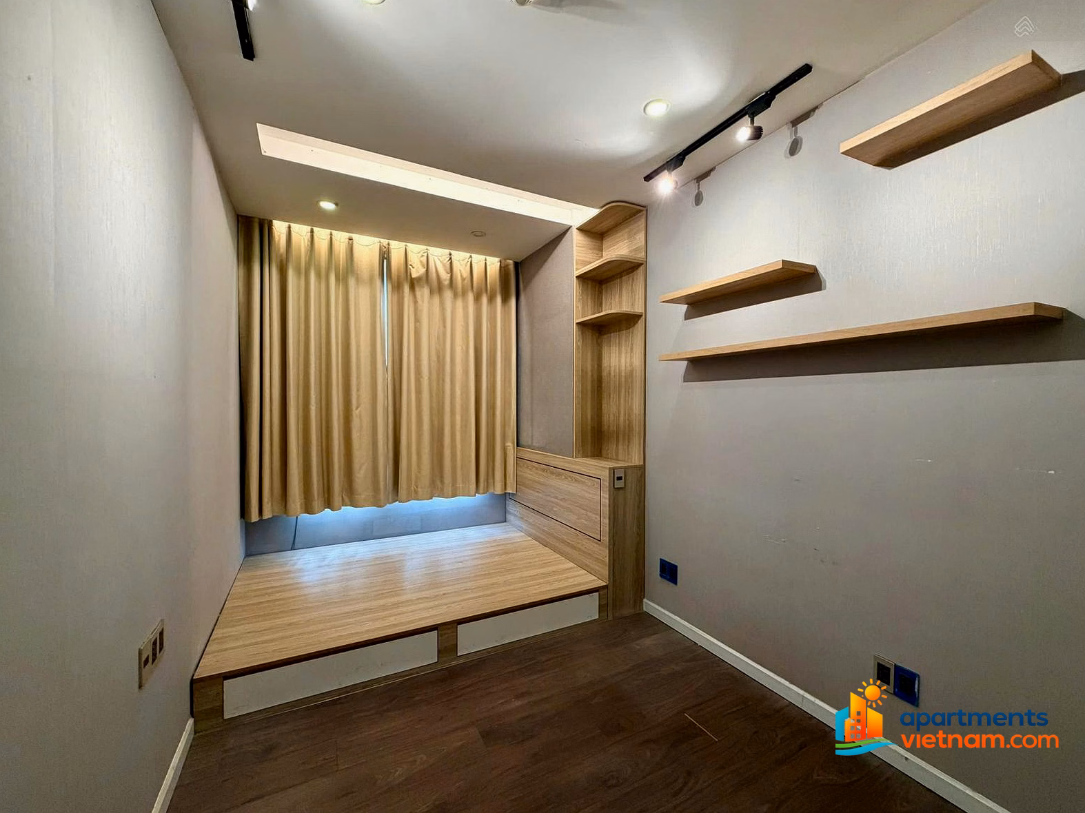 Sunrise City View area 76m² 2 bedrooms 2 bathrooms price 5.6 good reference rate in the market - fully furnished