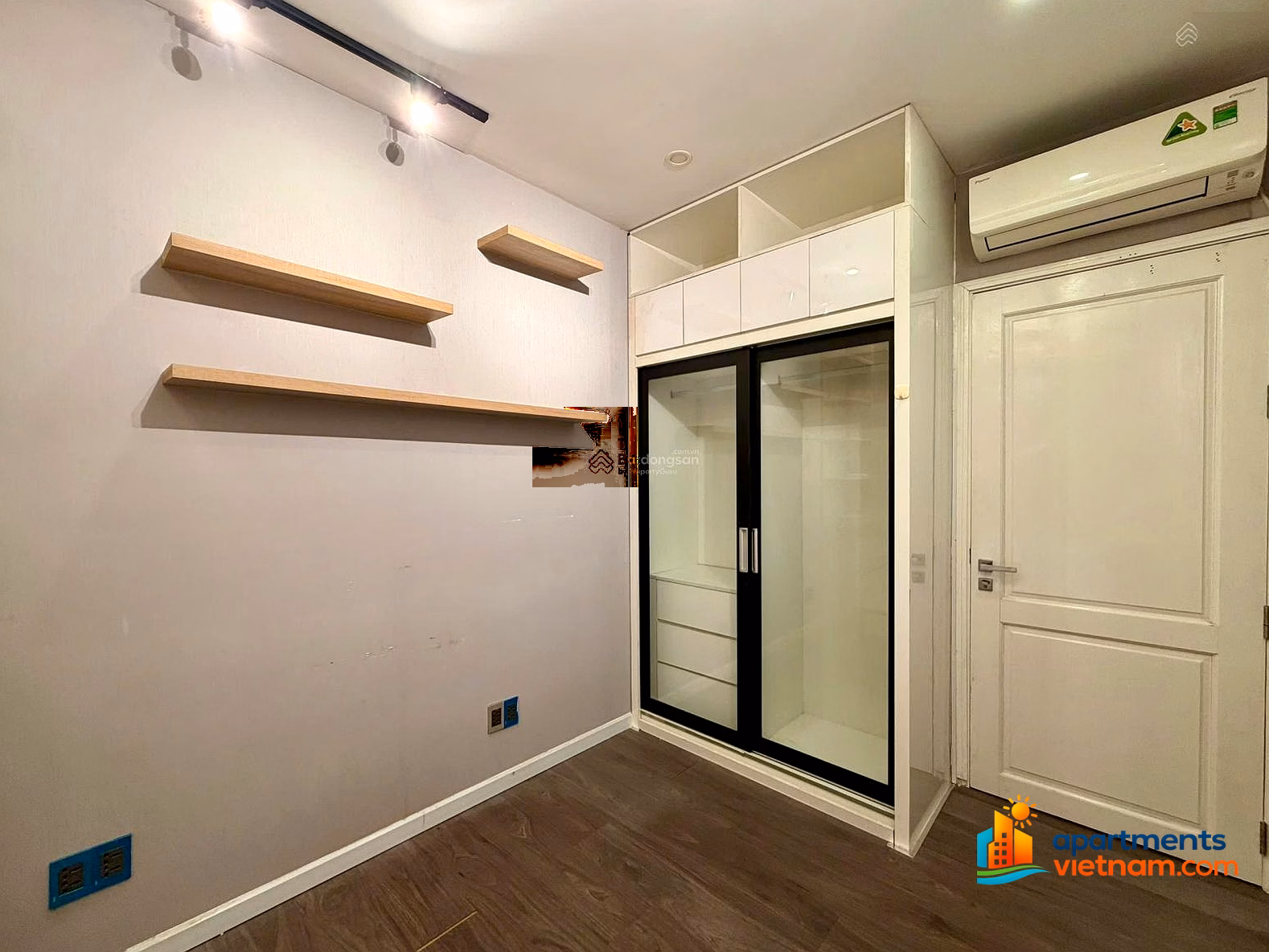 Sunrise City View area 76m² 2 bedrooms 2 bathrooms price 5.6 good reference rate in the market - fully furnished