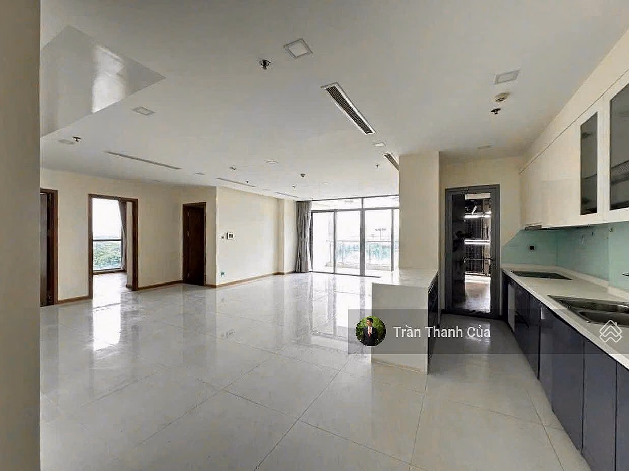 Selling 4 bedrooms Park 2. Area 188m2, price only 31.1 billion. Cheaper than similar apartments by up to 3 billion.