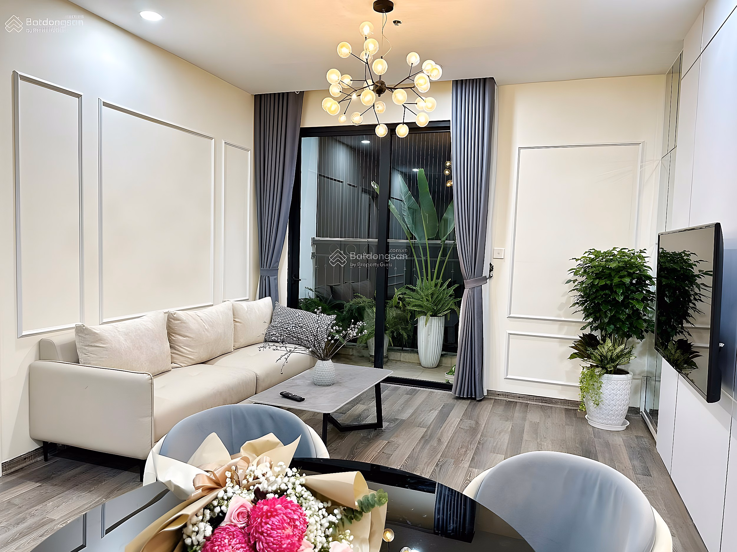 Selling a 3-bedroom apartment with 2 balconies 120m2 Times City with CAR SLOT for only 13.5 billion