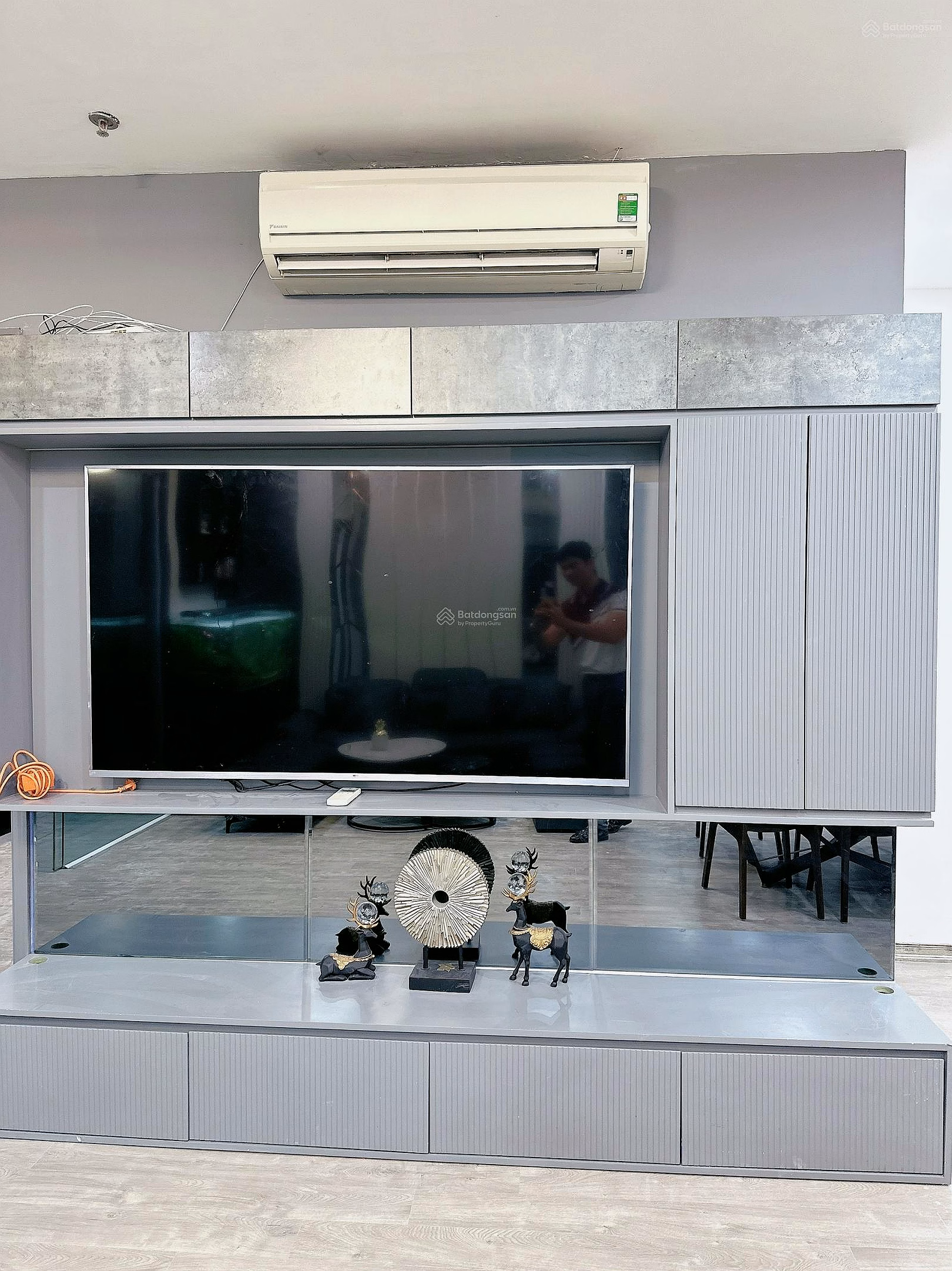 Times City 3-bedroom apartment for sale 110m2 for 11.5 billion including fully furnished nearly 700 million, a little more than 100 million/m2