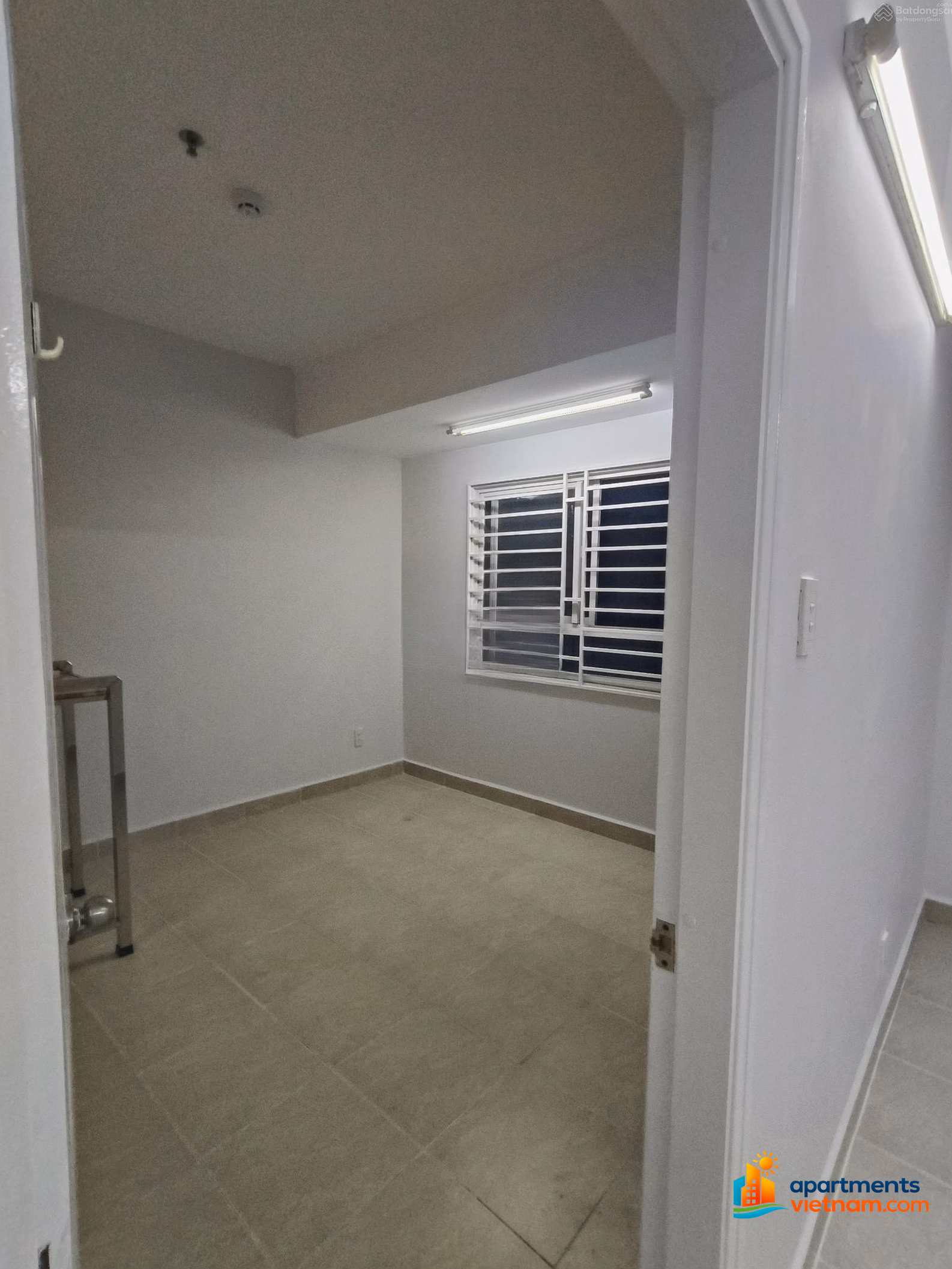 Urgent sale of Ehome3 Apartment 2 bedrooms - 2 bathrooms, best price only 2,550 billion, clean and beautiful house, pink book ready