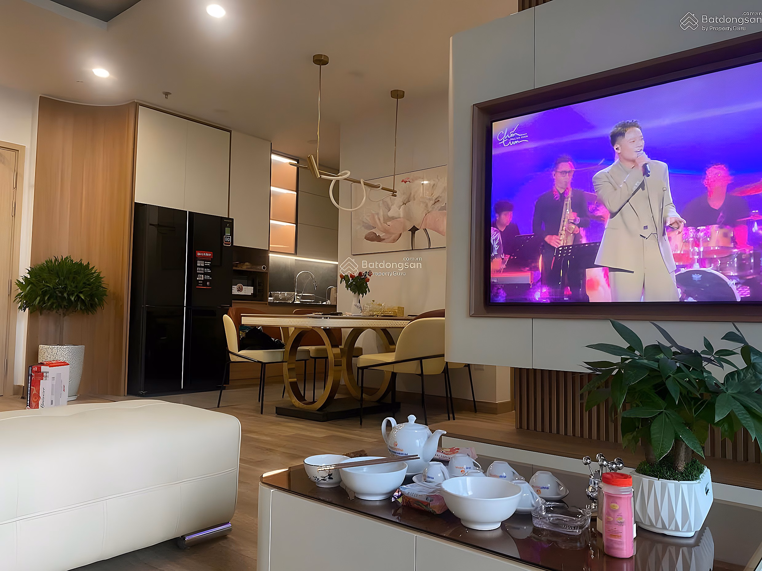 Cheapest Wisteria apartment fund TT 3BR3VS Area: 138m² price 8.5 billion including fees, 2 bedrooms 83m² 5,950 billion including fees