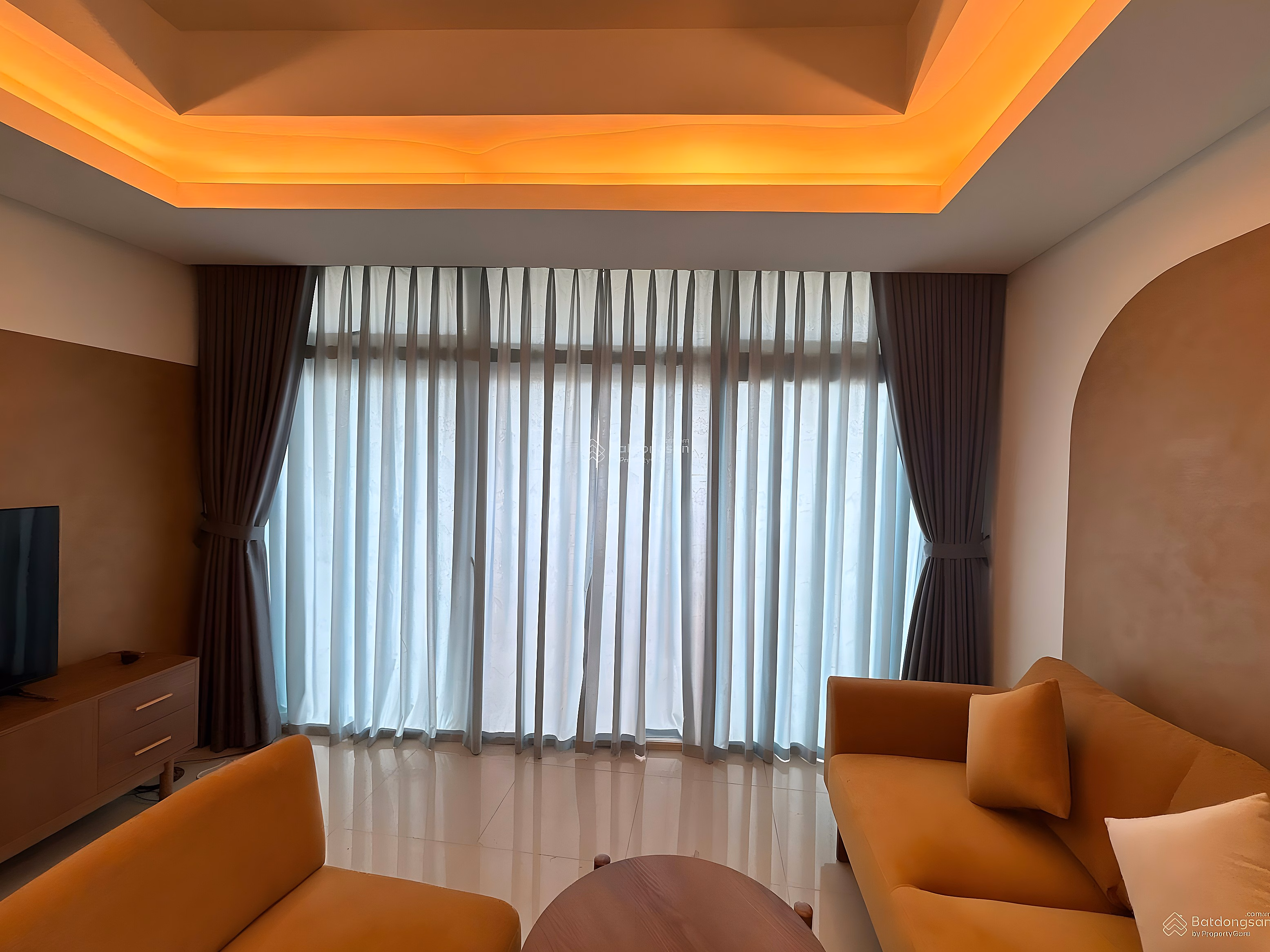 Azura 2-bedroom apartment for rent on high floor, cool river view