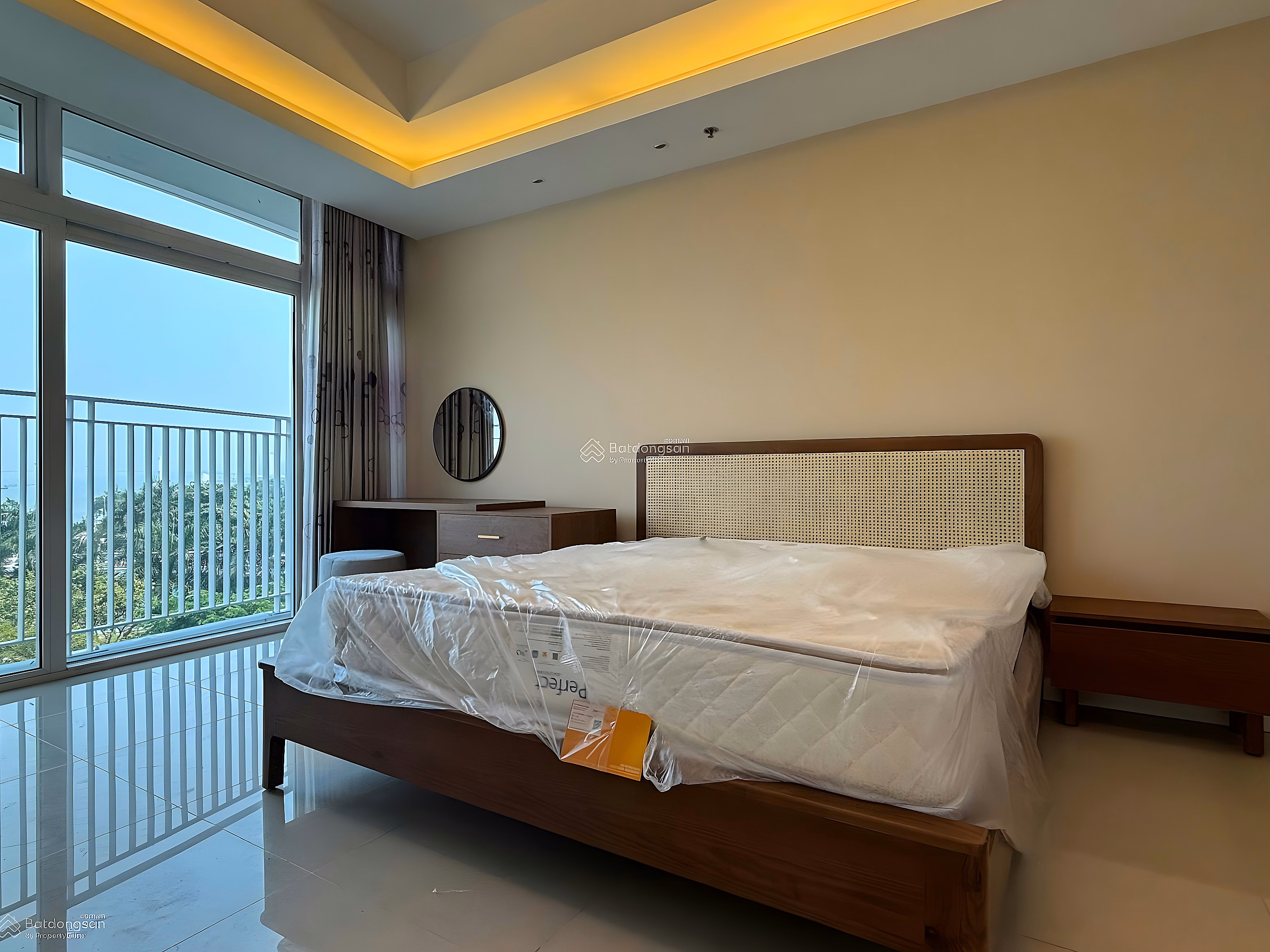 Azura 2-bedroom apartment for rent on high floor, cool river view