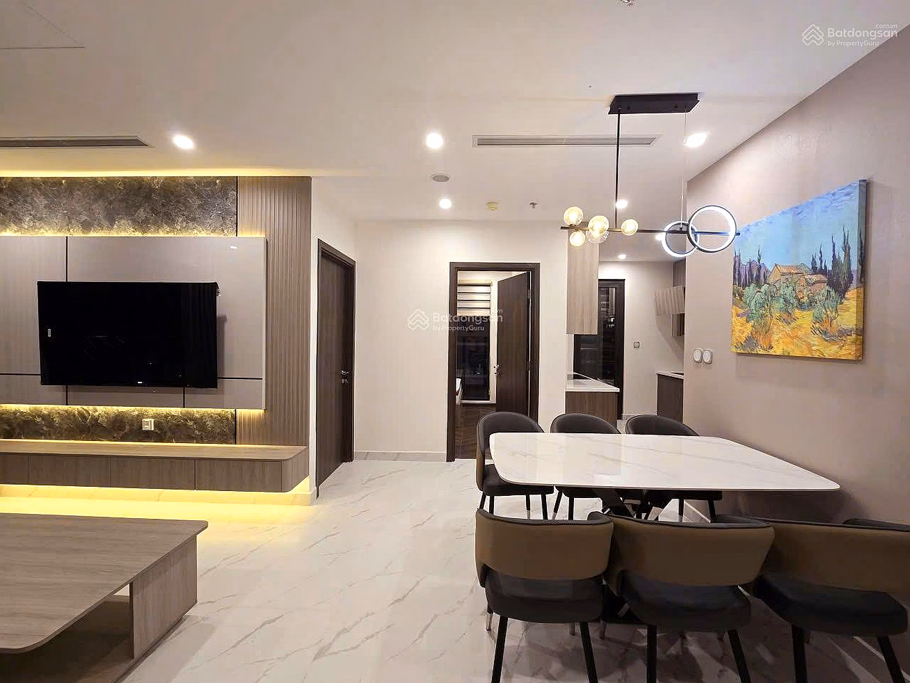Apartment for rent with 2 bedrooms, 2 bathrooms, 90m2, 16 square meters in The Flemington, Le Dai Hanh, District 11*** meet Hien
