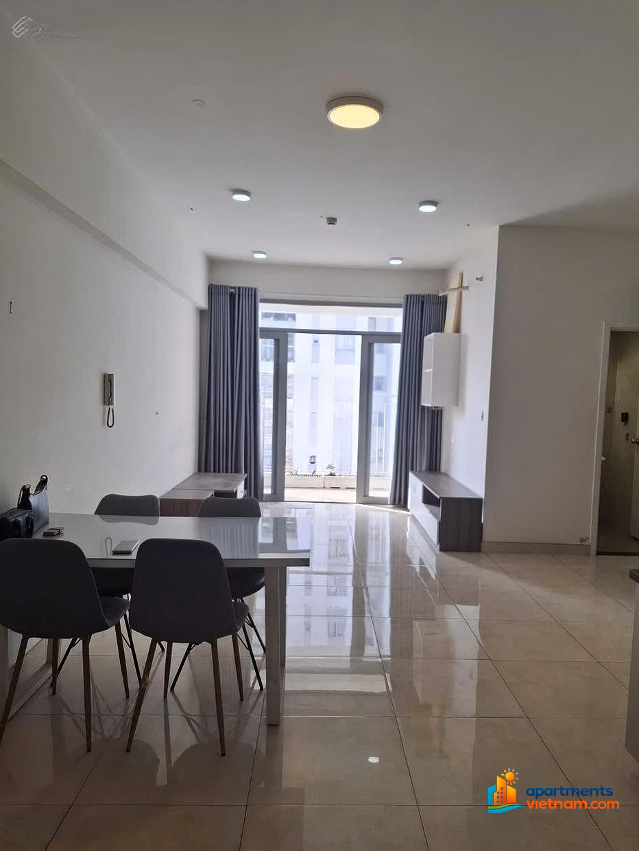 Hot, there are 102 priced at 3.6 billion caught at the bottom of the Luxgarden market, District 7, 76m2 apartment - with pink book
