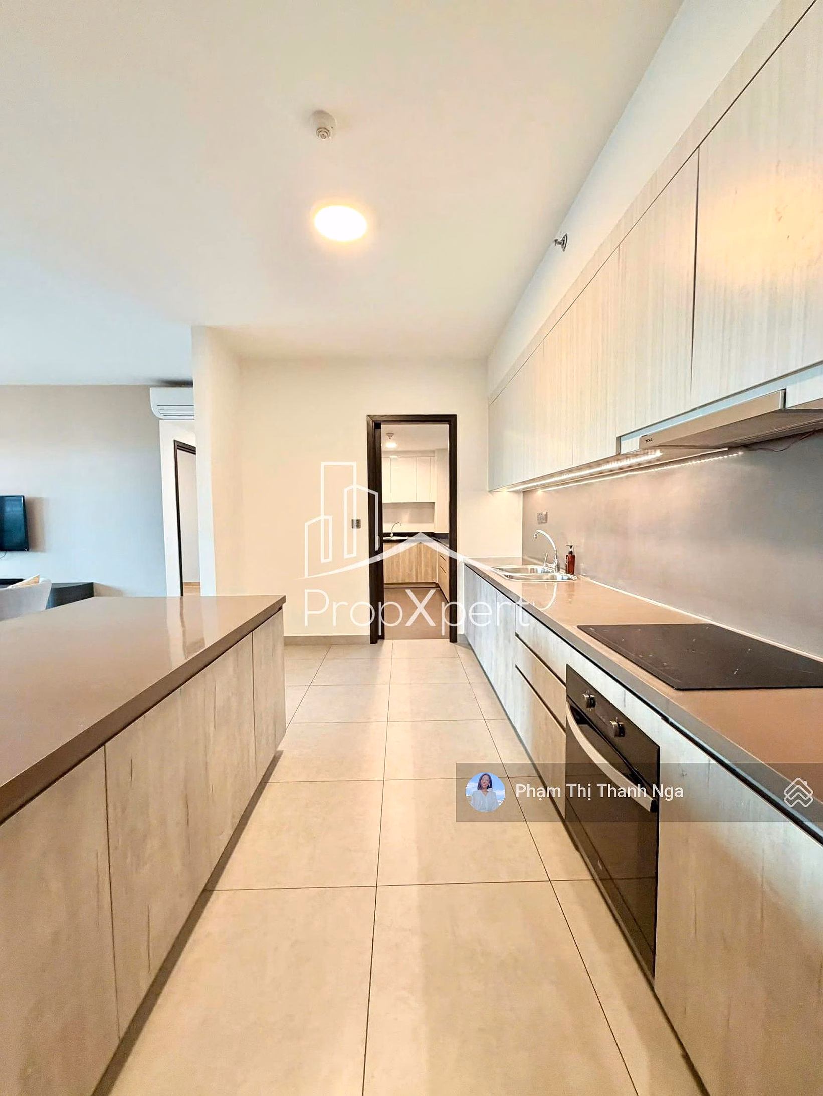 5 bedrooms with garden for rent at Feliz En Vista project - Dinezo Tower for only 120 million DT 309m2 garden