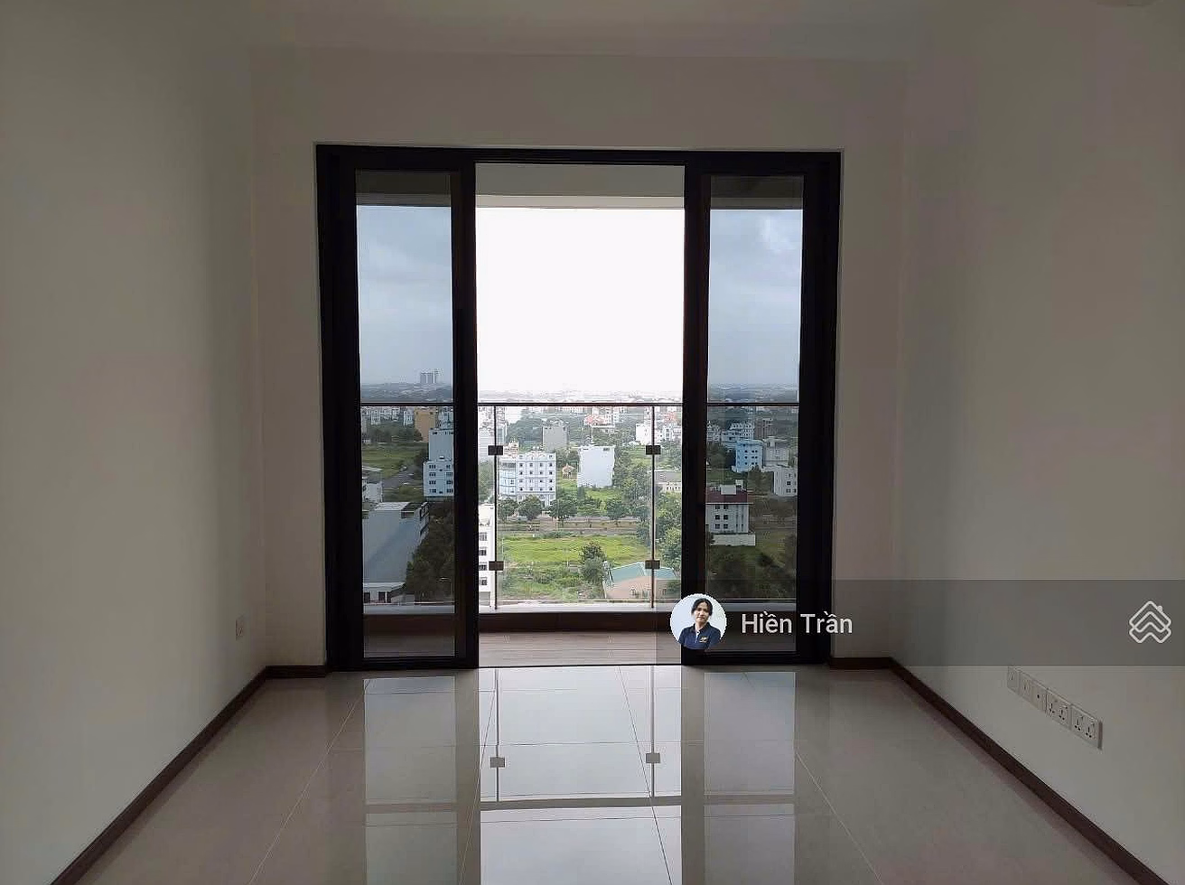 Urgently urgent: 1 bedroom with pink book available, price 6.15 billion (all inclusive), river view, airy. Call now 0334 237 ***