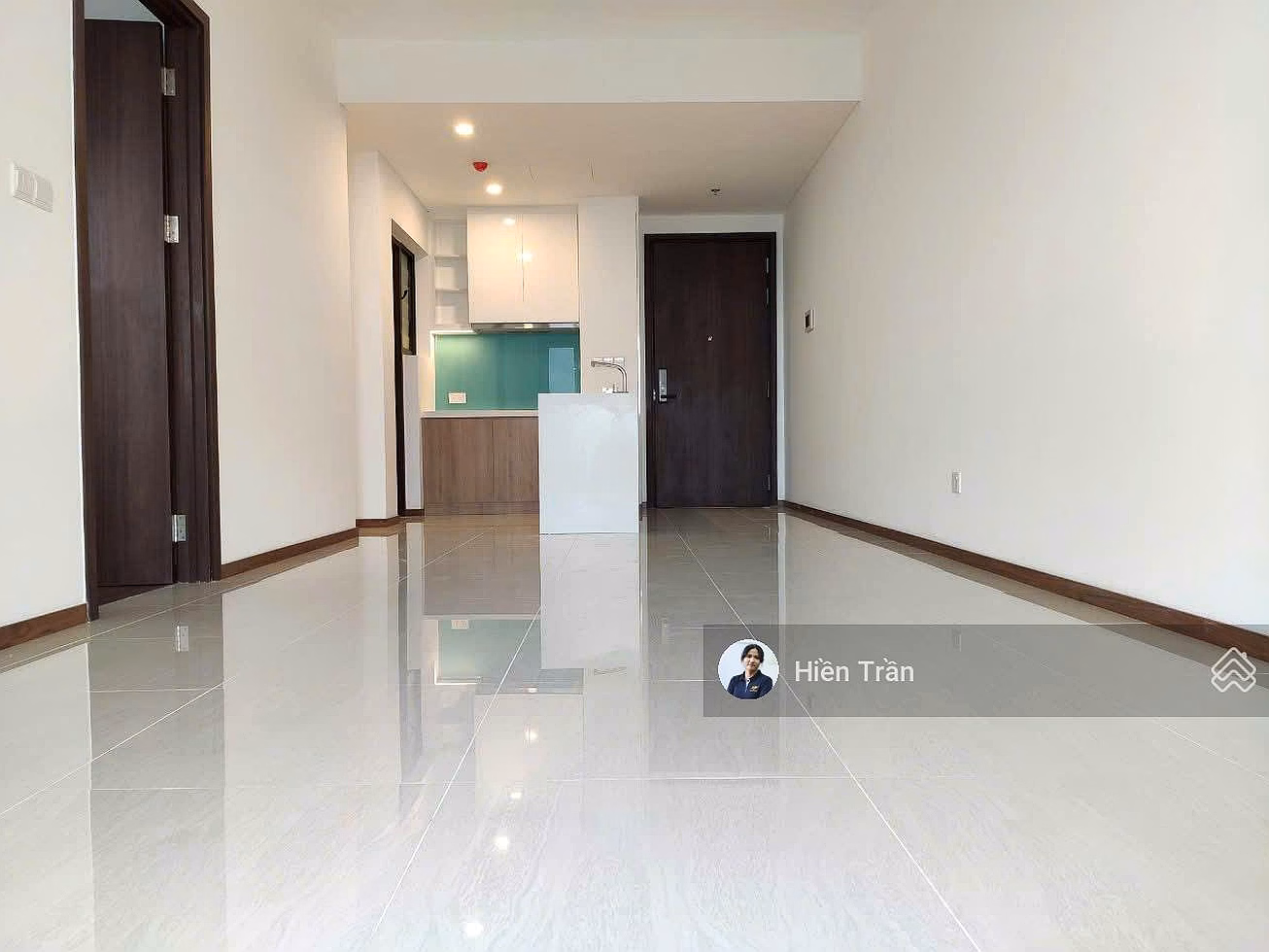 Urgently urgent: 1 bedroom with pink book available, price 6.15 billion (all inclusive), river view, airy. Call now 0334 237 ***