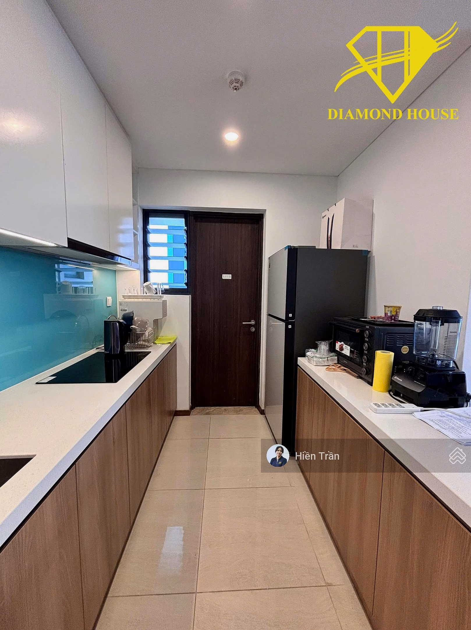 2-bedroom corner apartment with district 1 view - super good price 8.8 billion (all inclusive), fully furnished, call for consultation immediately 0334 237 ***