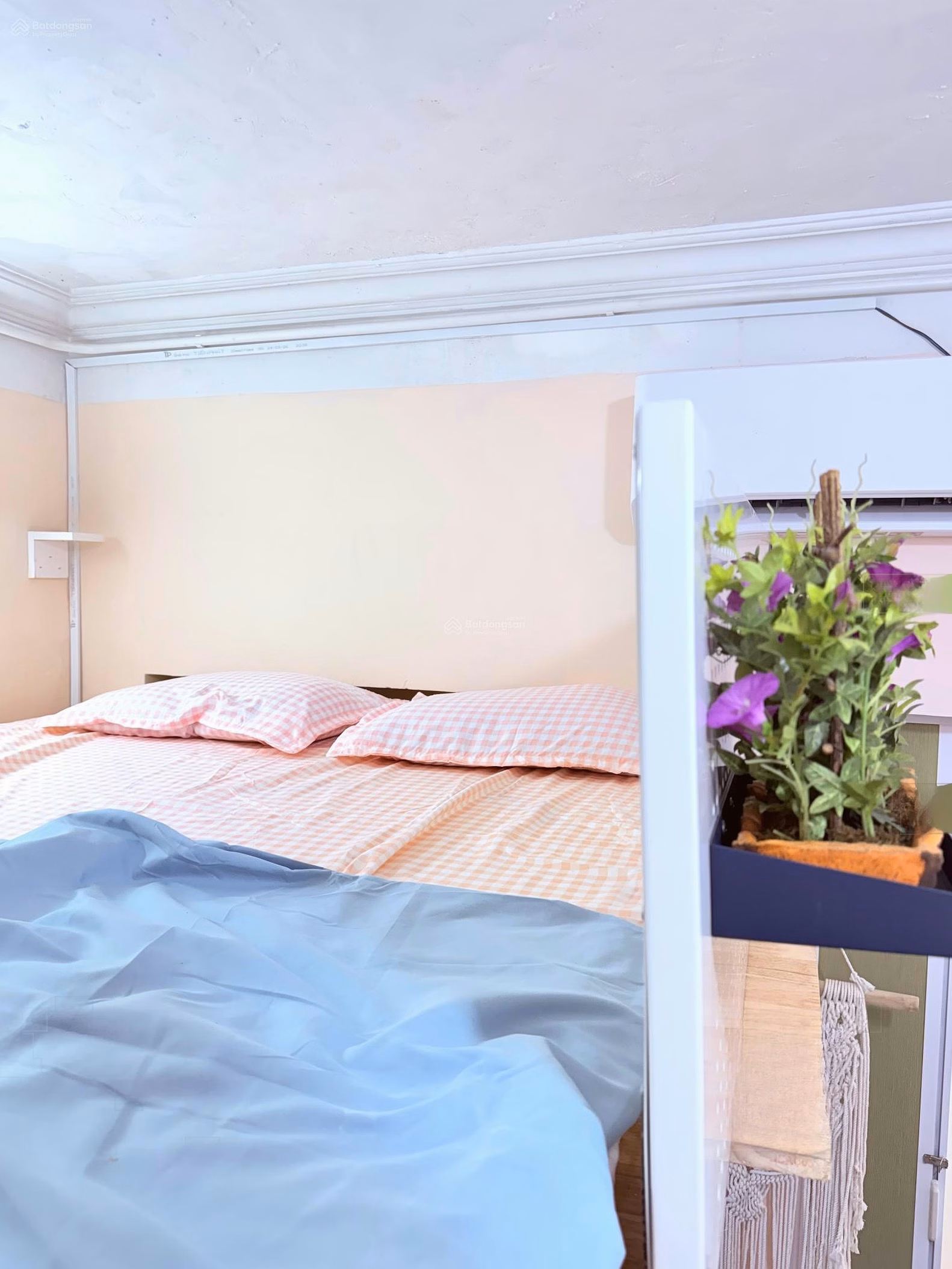 Studio with private balcony, duplex separate from kitchen - near Hoang Van Thu CV - Tan Binh - only 6.6 million/month