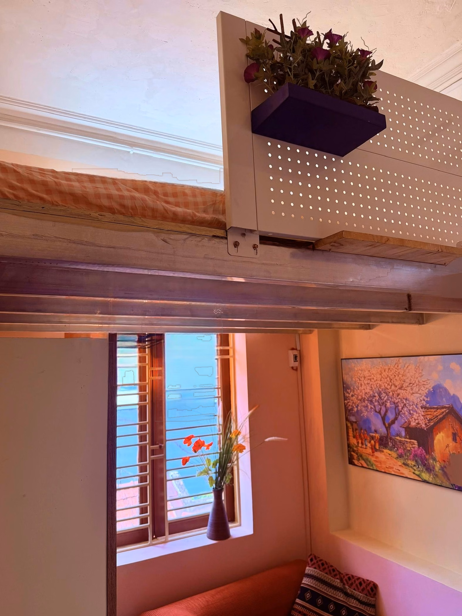 Studio with private balcony, duplex separate from kitchen - near Hoang Van Thu CV - Tan Binh - only 6.6 million/month