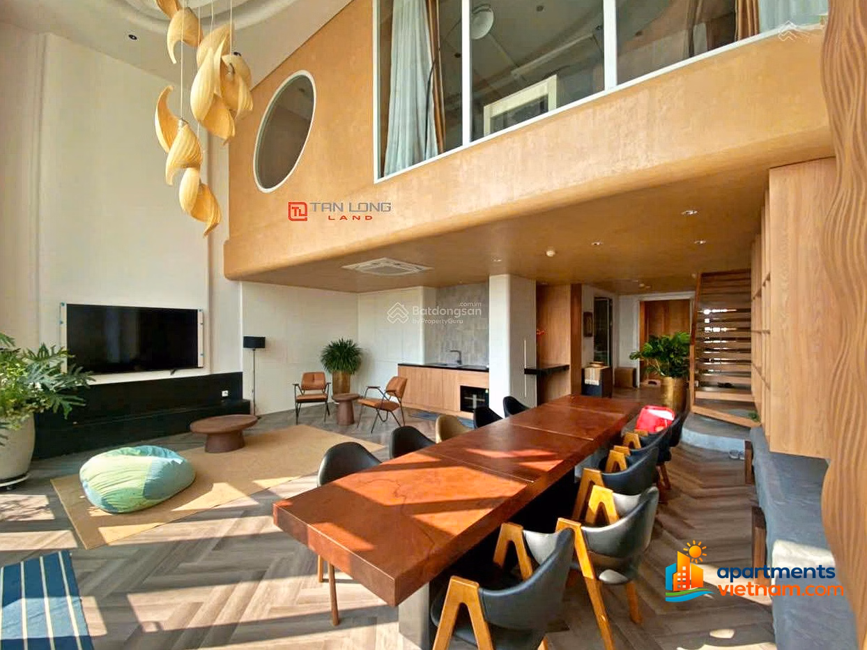 Super penthouse P2 Ciputra 279m2 - 4 bedrooms full of new furniture 100% classy living space
