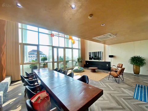 Super penthouse P2 Ciputra 279m2 - 4 bedrooms full of new furniture 100% classy living space