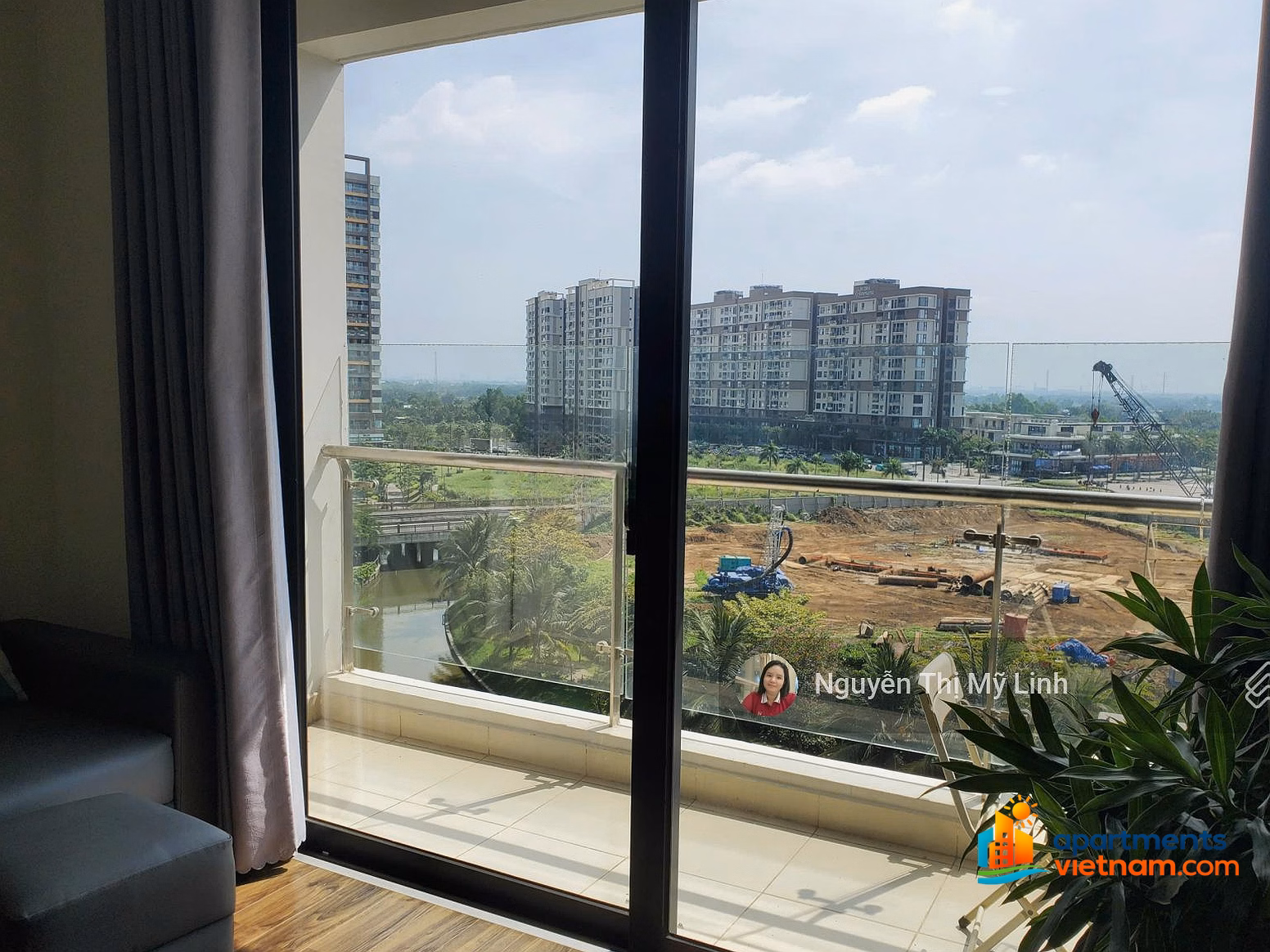 Mizuki Park apartment for rent, 3 bedrooms, 2 bathrooms, full NT, price 14 million/month, canal view. Contact: Linh 0933 868 ***