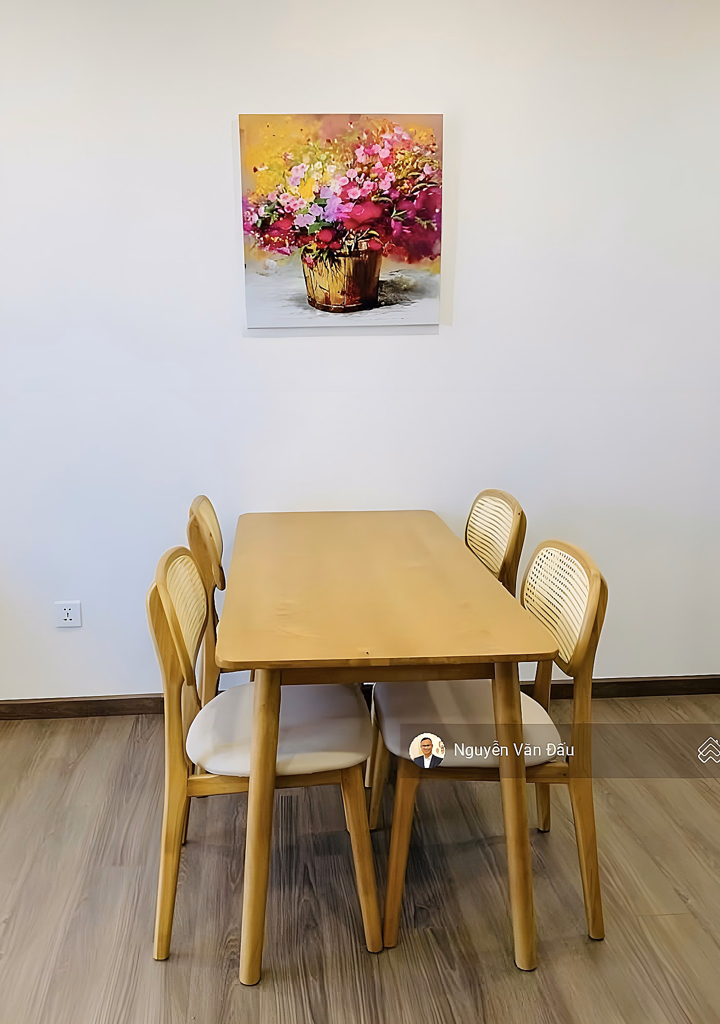 FPT Plaza 3 2-bedroom apartment for rent, square view, cool direction, fully furnished and beautiful. Stay now