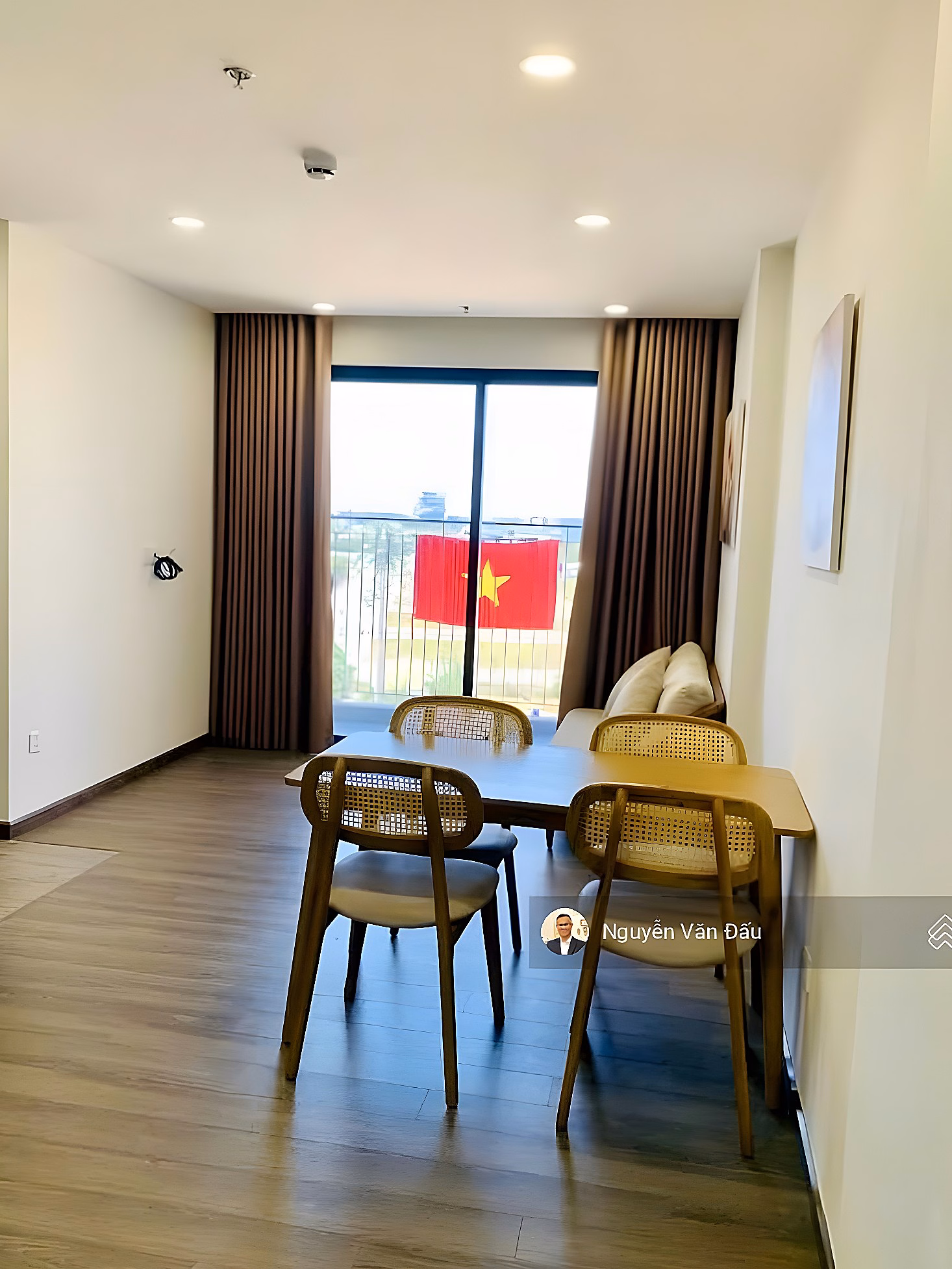 FPT Plaza 3 2-bedroom apartment for rent, square view, cool direction, fully furnished and beautiful. Stay now