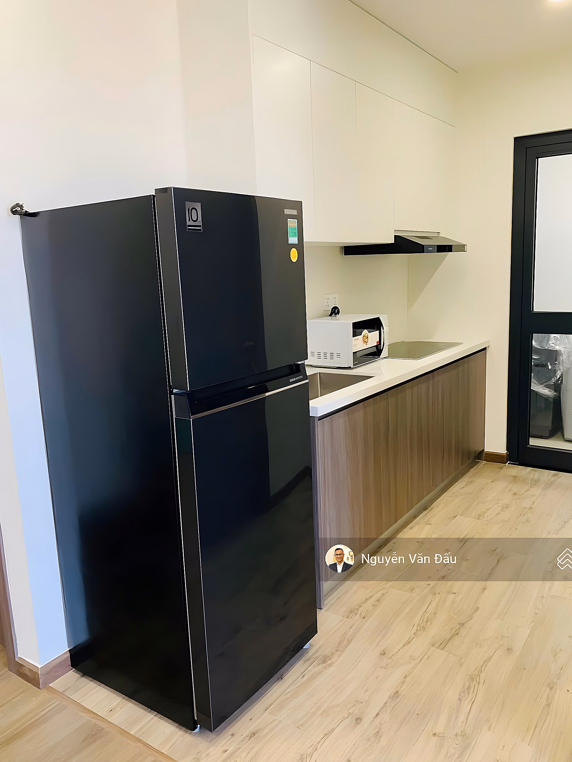 FPT Plaza 3 2-bedroom apartment for rent, square view, cool direction, fully furnished and beautiful. Stay now