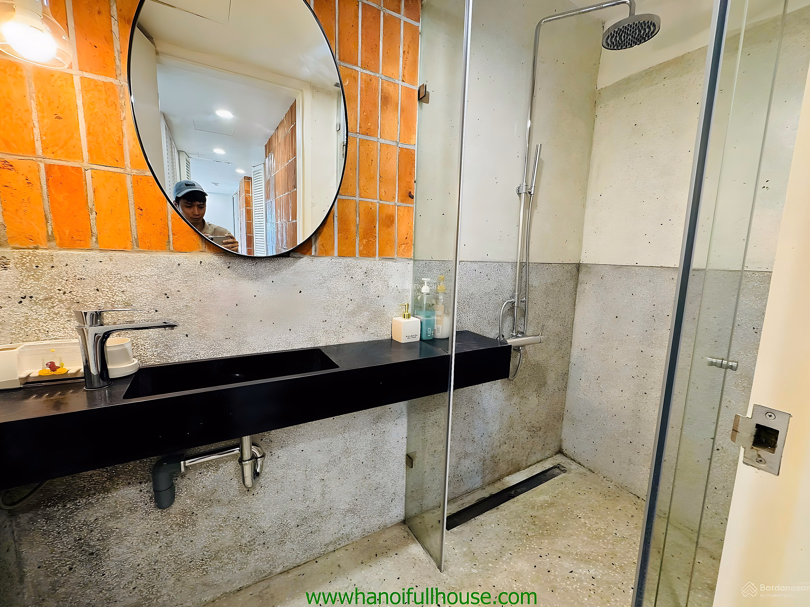 Apartment 310m2, 3 bedrooms, West Lake view, fully furnished in D'Le Roi Soleil Xuan Dieu building for VIP rent