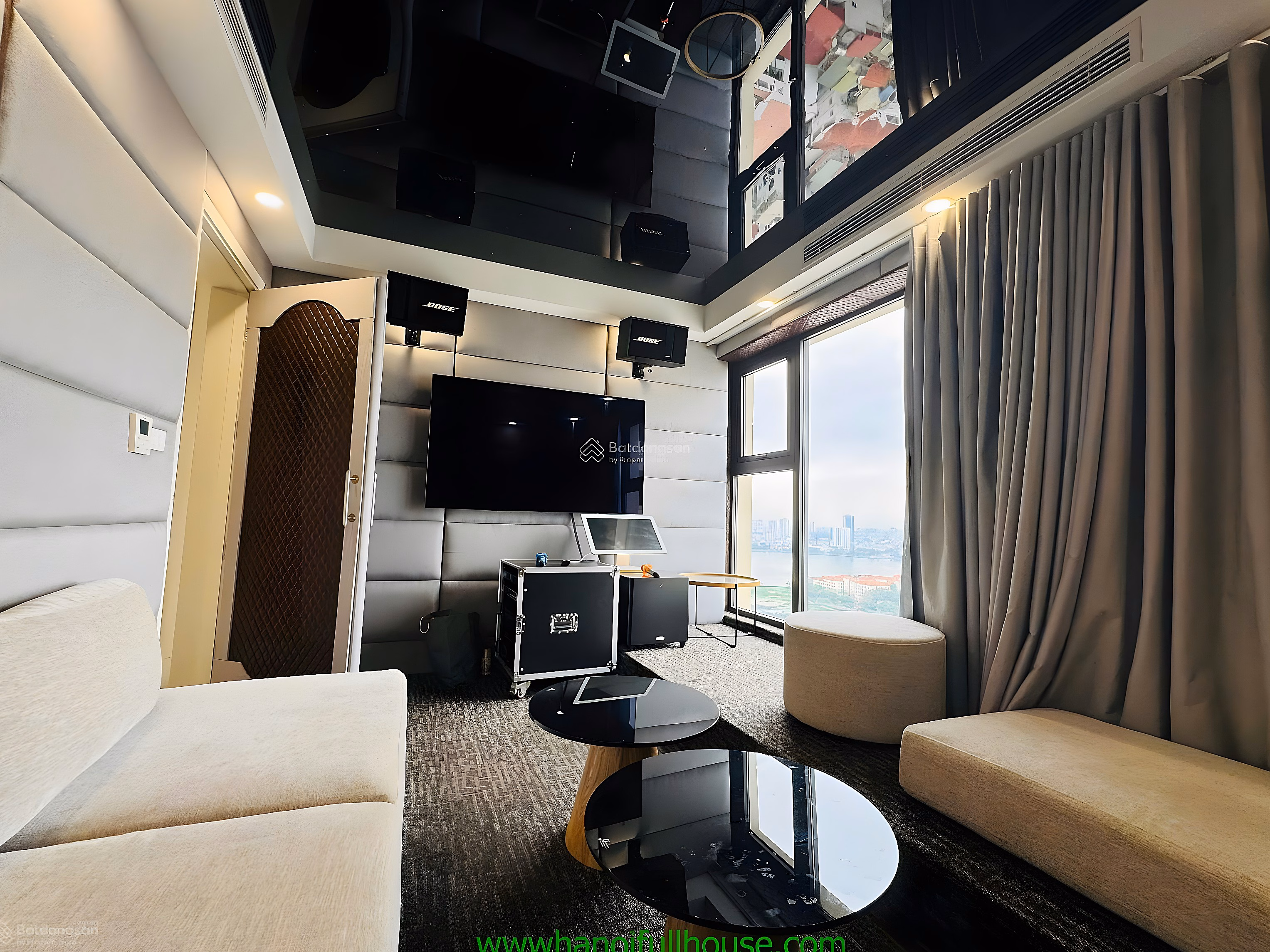 Apartment 310m2, 3 bedrooms, West Lake view, fully furnished in D'Le Roi Soleil Xuan Dieu building for VIP rent