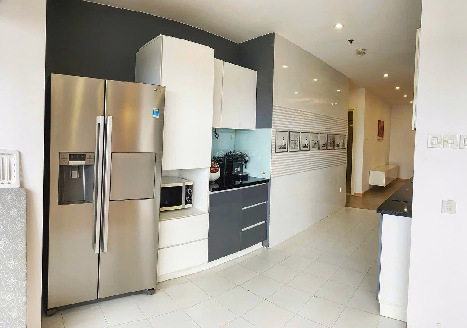 Get broker cooperation. Owner sells 4 bedroom apartment 169m² Diamond Flower Tower. Full interior