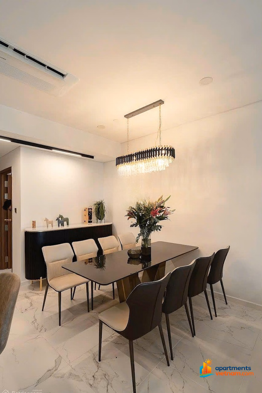 The Galleria-Metropole 4-bedroom apartment for rent with rare private elevator
