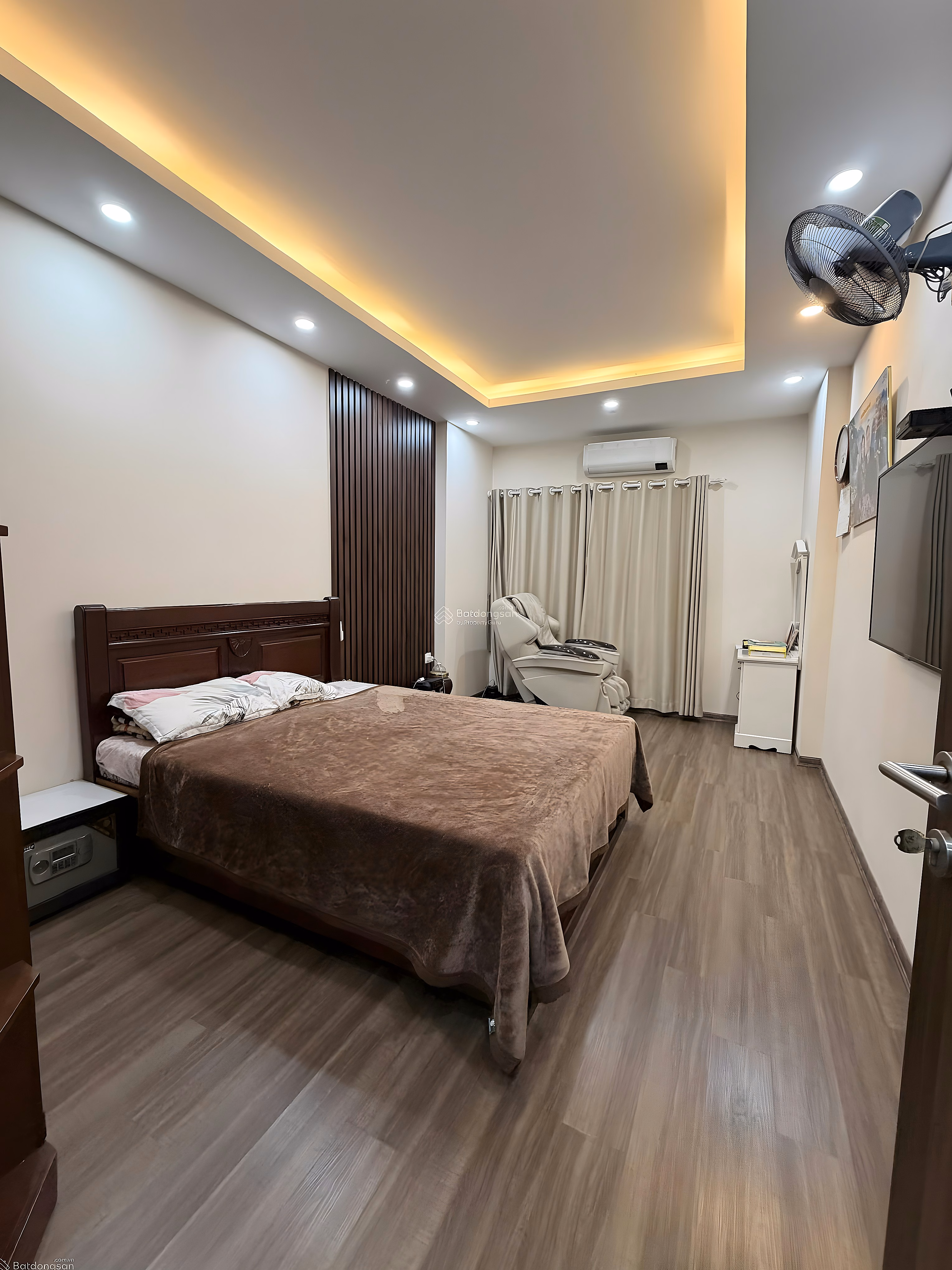 Owner sells house lot 670H7 Tan Mai, 73m2, car elevator to enter the house