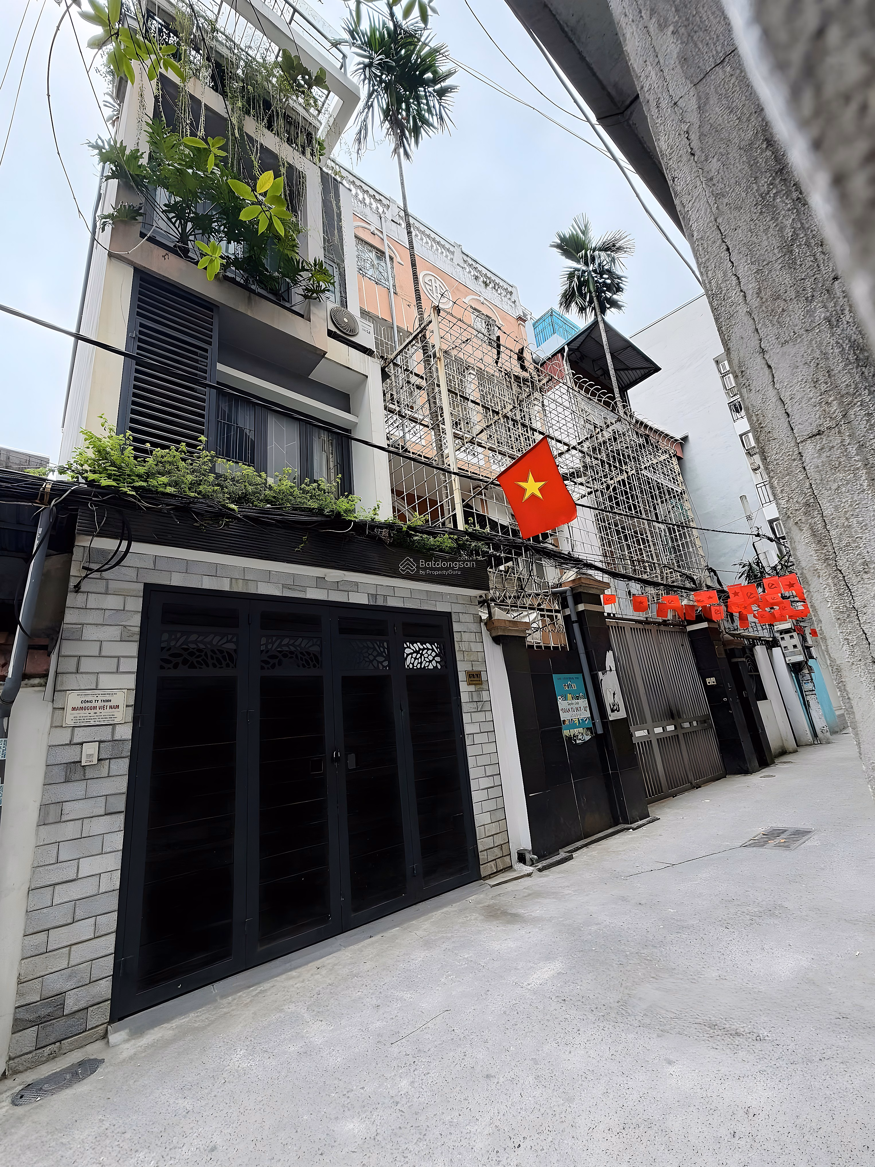 Owner sells house lot 670H7 Tan Mai, 73m2, car elevator to enter the house