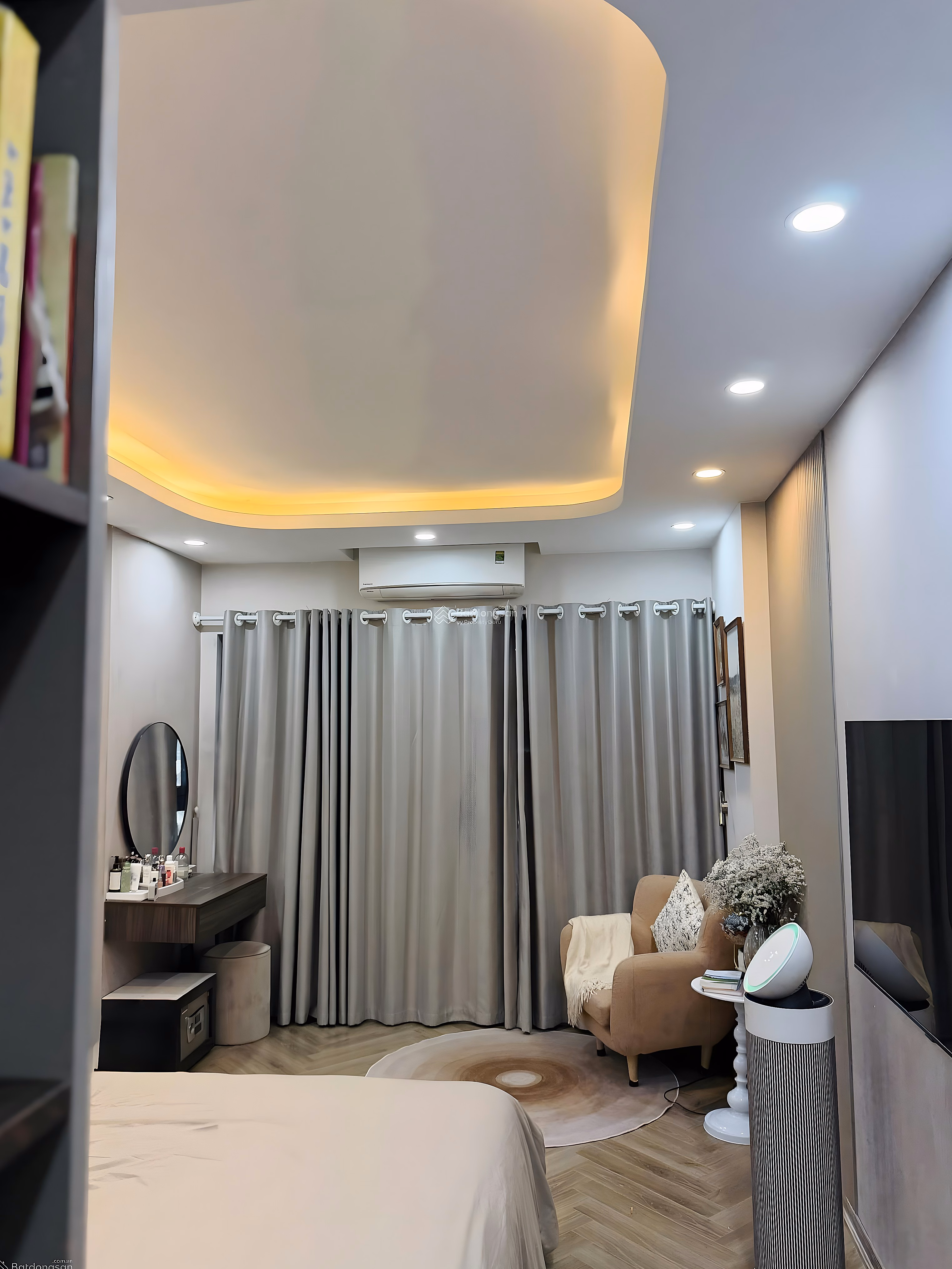 Owner sells house lot 670H7 Tan Mai, 73m2, car elevator to enter the house