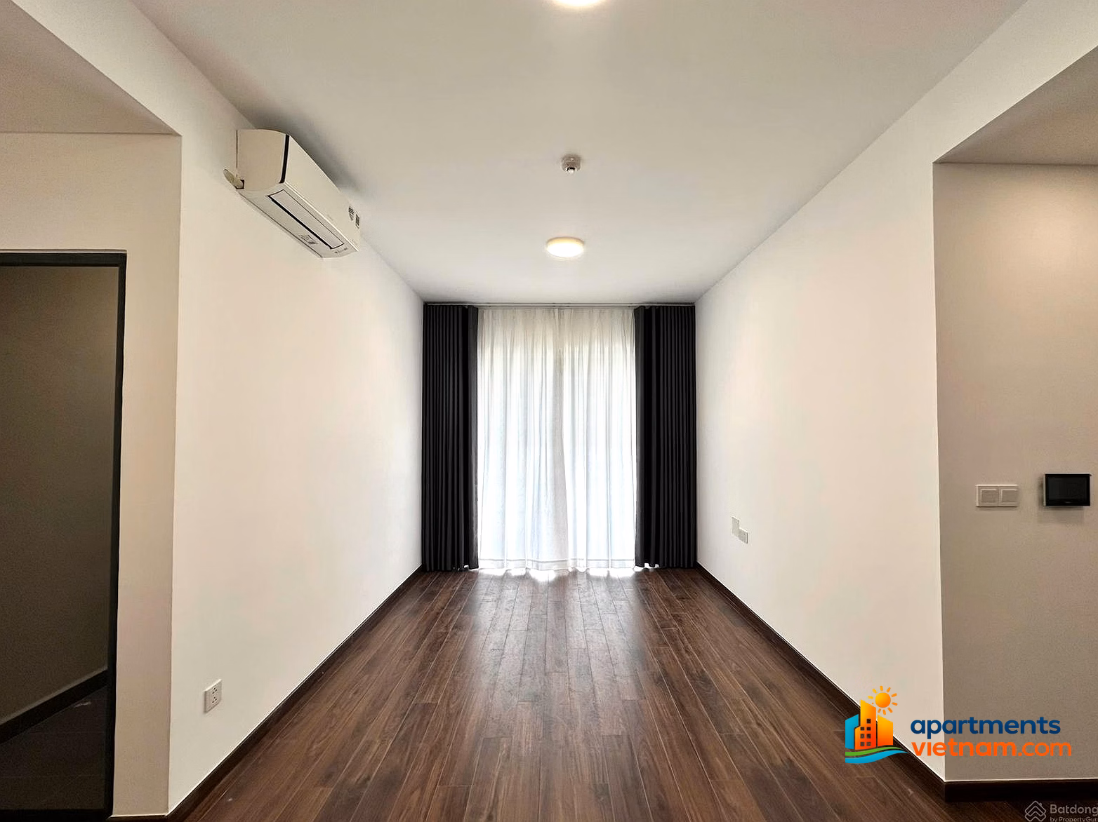 Need to rent apartment 75m² 2 bedrooms/2 bathrooms priced at 10 million with 3 air conditioners and 2 water heaters*** Thanh