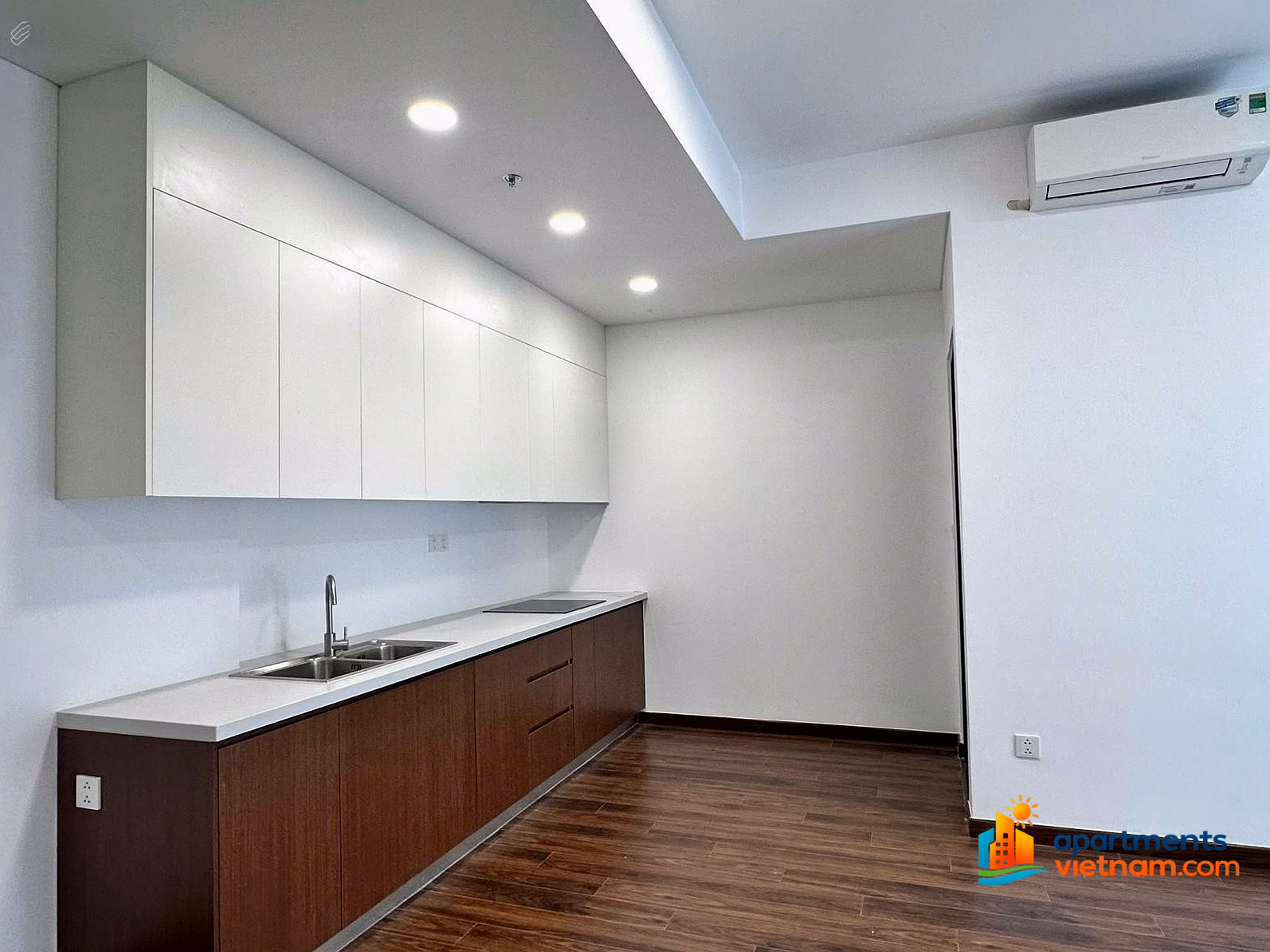 Need to rent apartment 75m² 2 bedrooms/2 bathrooms priced at 10 million with 3 air conditioners and 2 water heaters*** Thanh