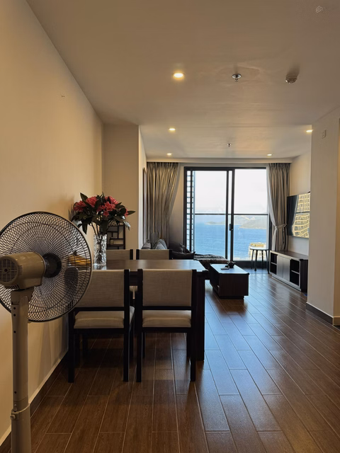 Selling apartment facing the sea, currently renting for 19 million/month, priced at 6.4 billion. Contact: 0901 383 ***