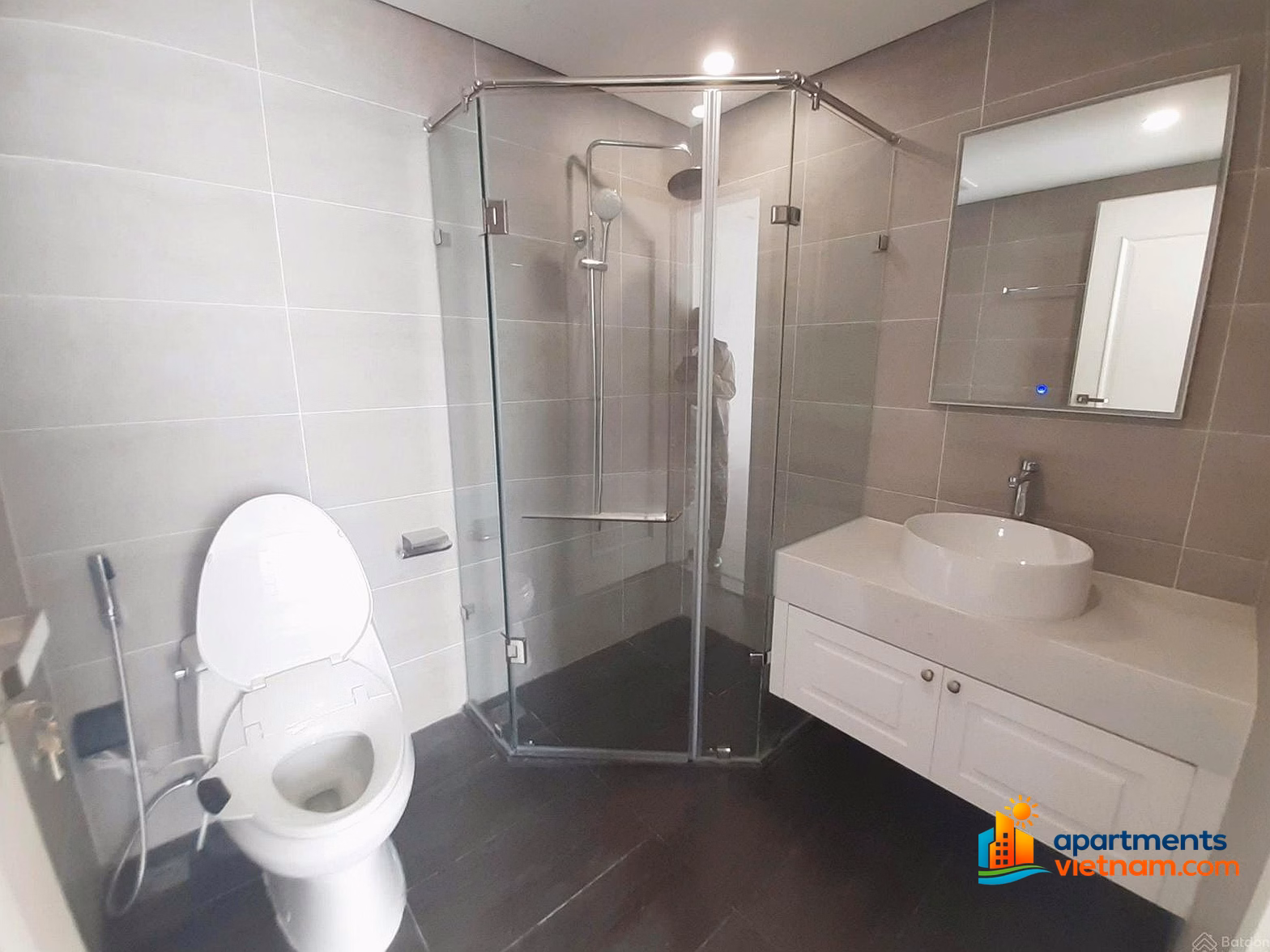 Sunshine Riverside corner apartment for sale 99m2 R3 high floor bridge view - 0974 606 ***