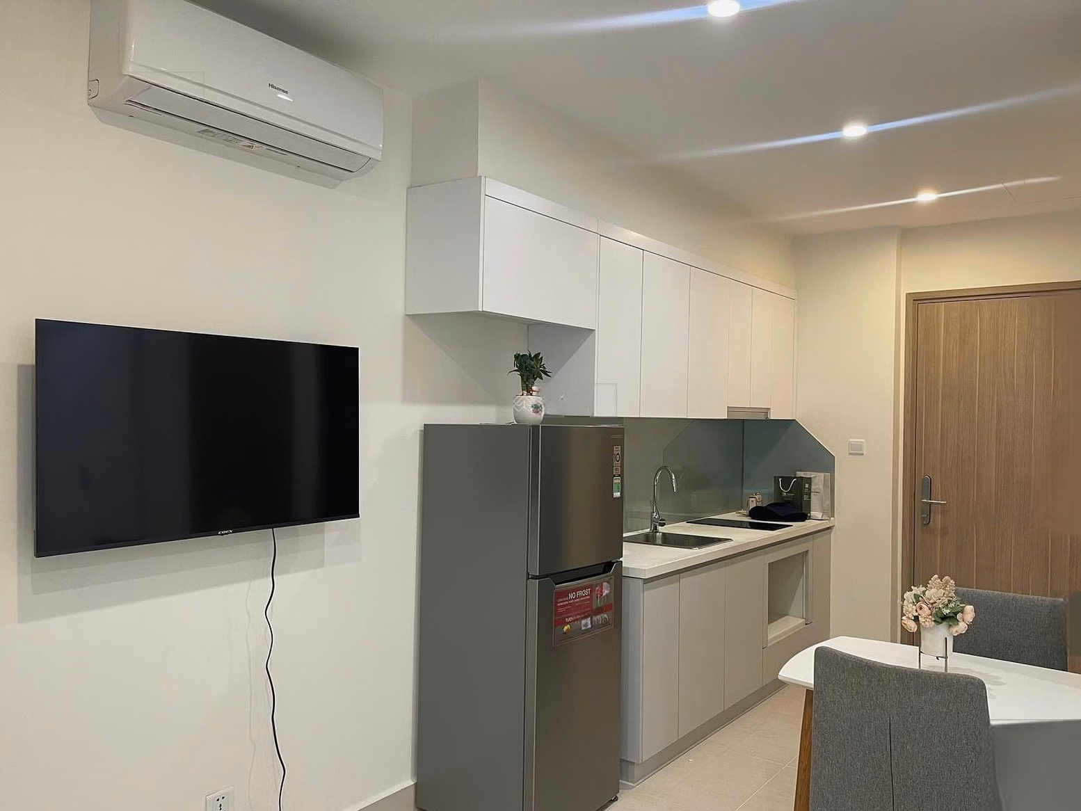 Quick sale within a week of Studio 32m2, price only 1.9 billion at Vinhomes Ocean Park Gia Lam 1 - Hanoi