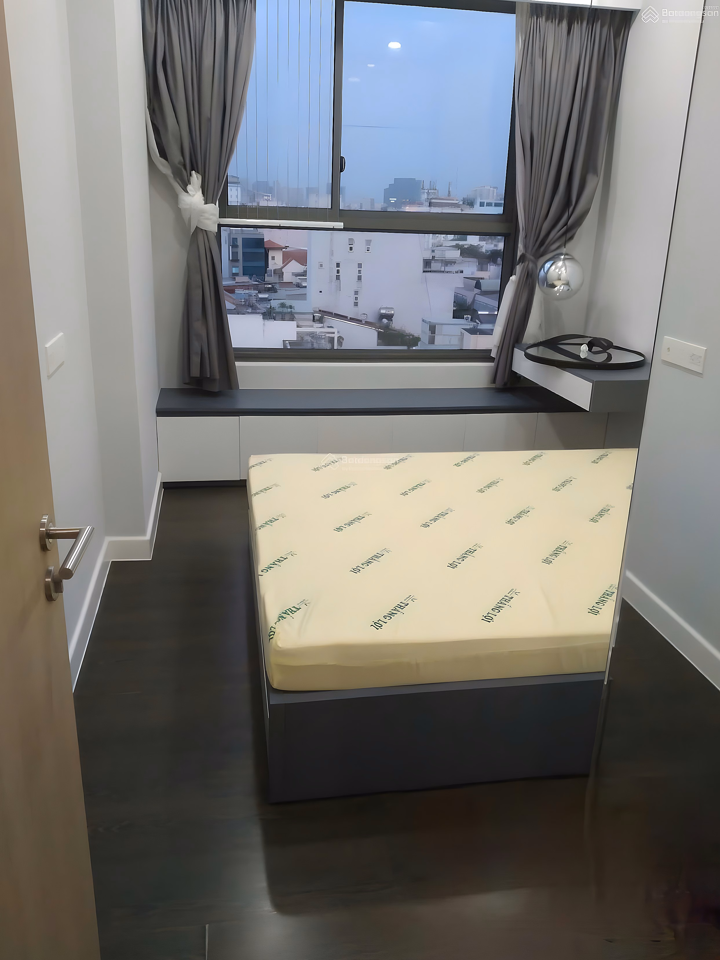 CHCC Newton Residence needs to sell quickly. Call me now: 0935 204 *** phone number/