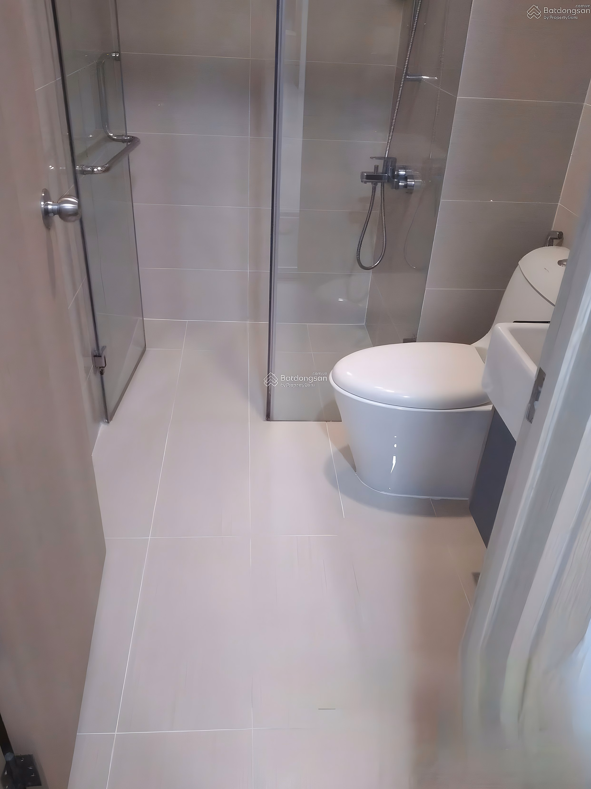 CHCC Newton Residence needs to sell quickly. Call me now: 0935 204 *** phone number/