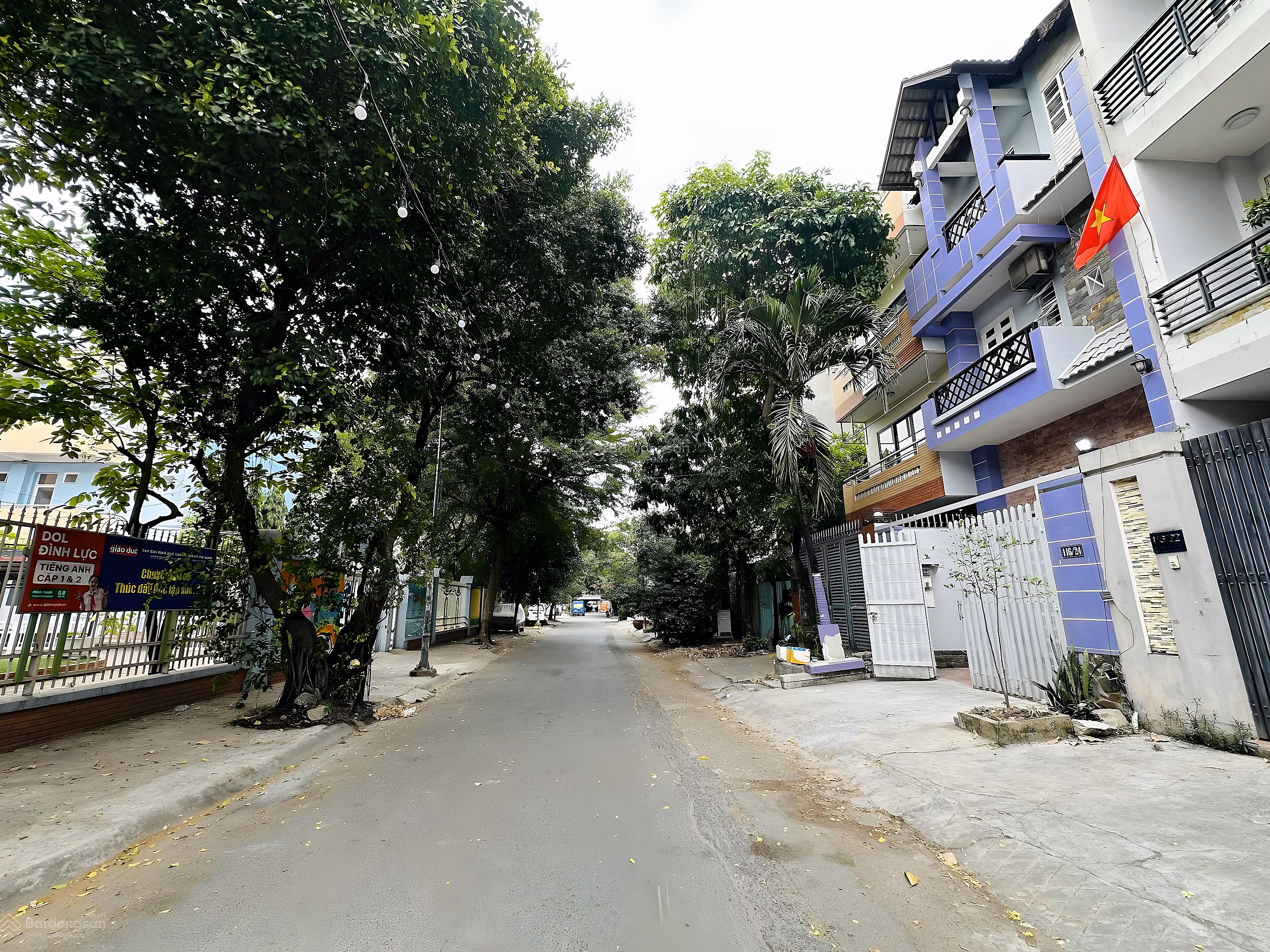 Quick sale of VIP townhouse in Binh Loi Binh Thanh, 12m car alley, pink book of 90m2, 5 bedrooms, income 25 - 30 million/month