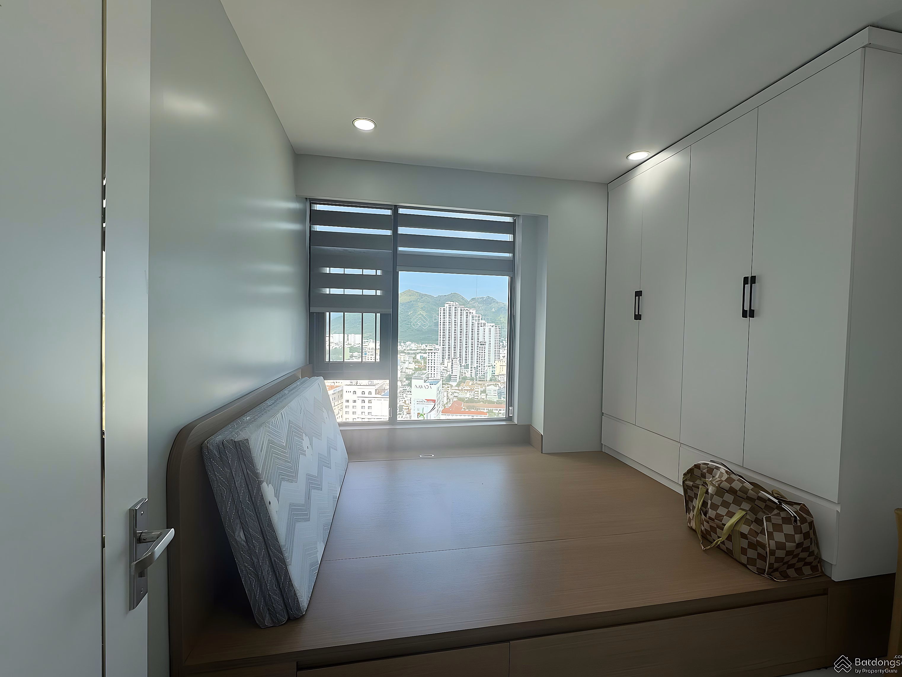 Waking Up Every Day Watching the Sea from the Bed Miss Apartment Waiting for a New Owner - Rare item