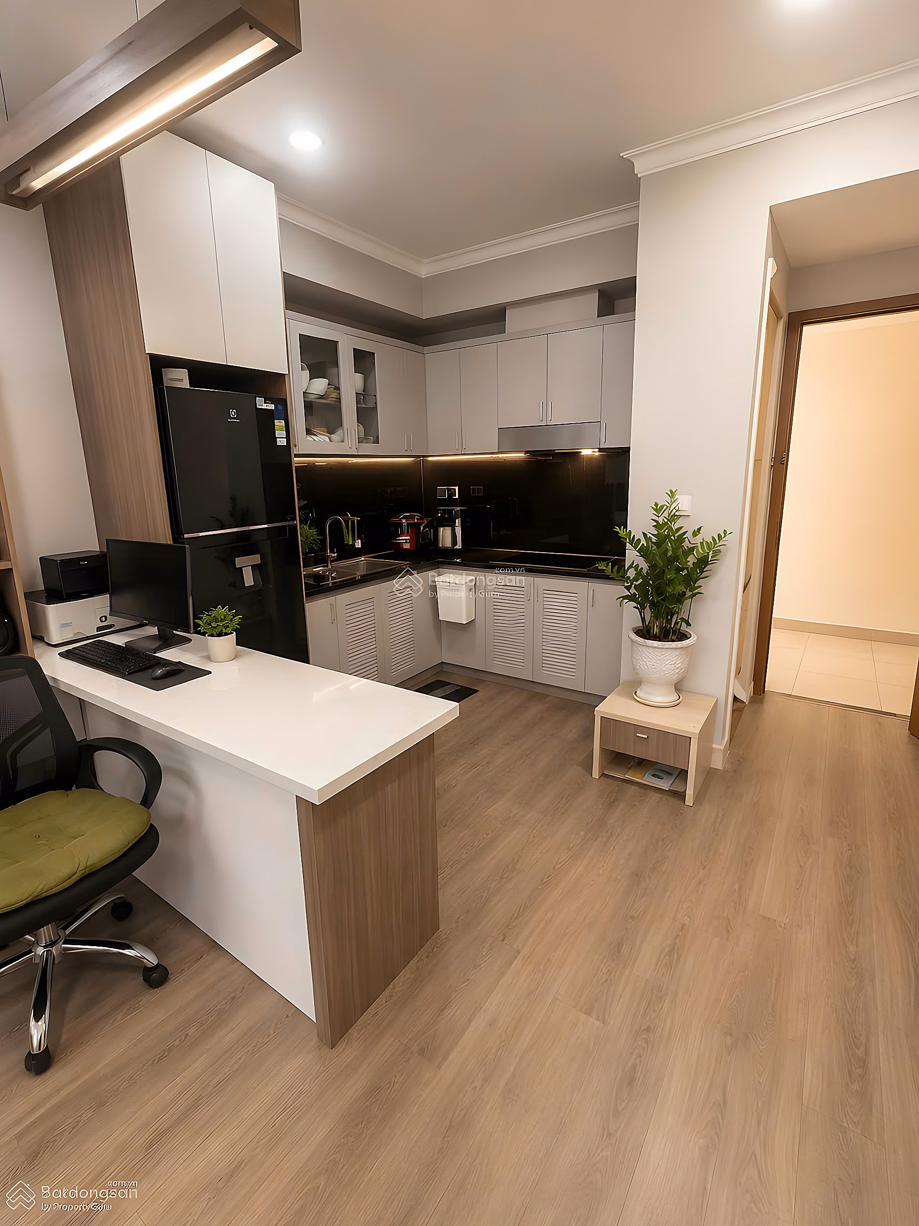 Investor trading floor - Hope Garden/ 64m2 - 2 bedrooms 2 bathrooms - 10 million - beautiful house with southwest view