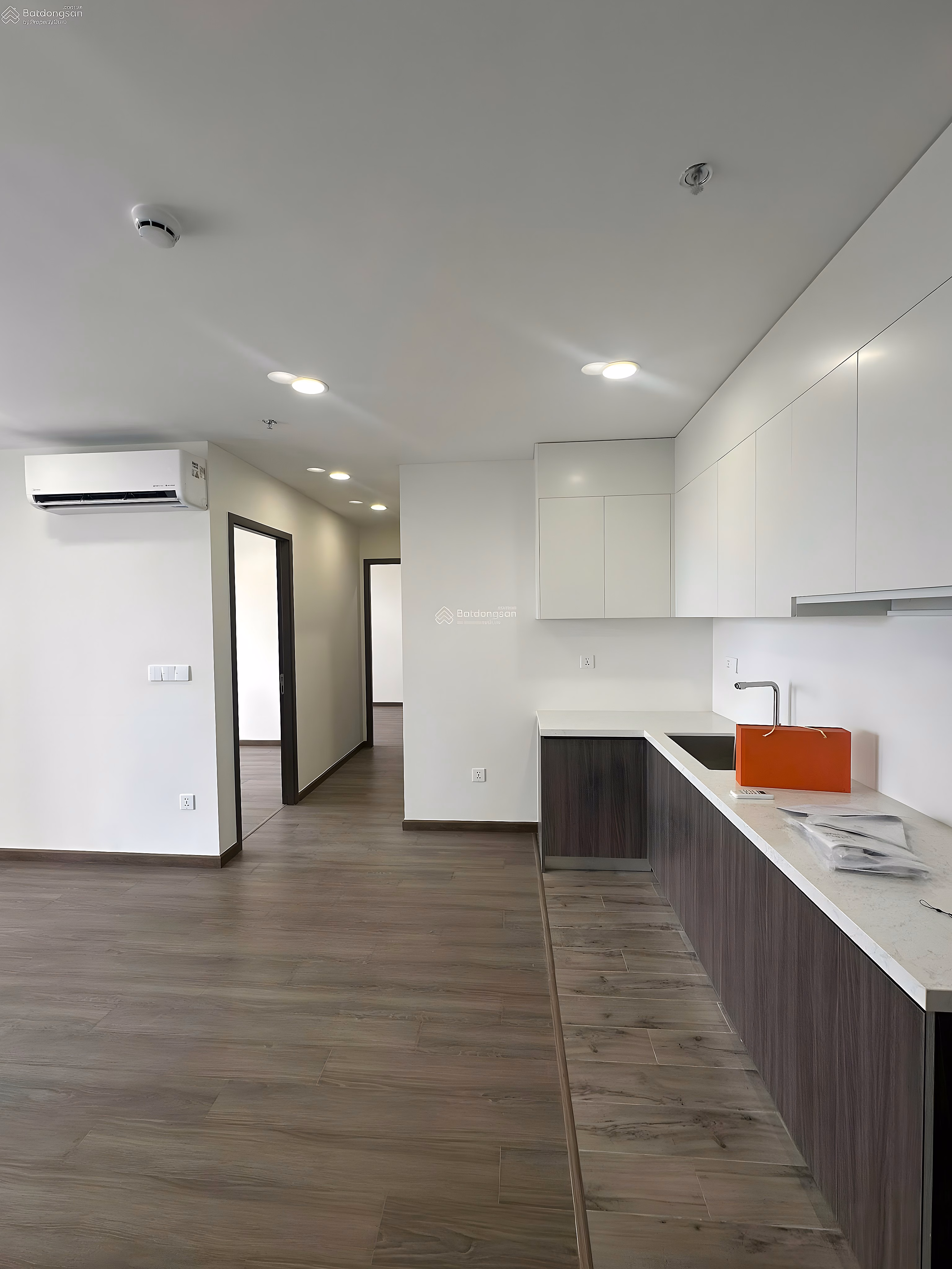 The owner rents a high-floor house with a clear view in FPT Da Nang