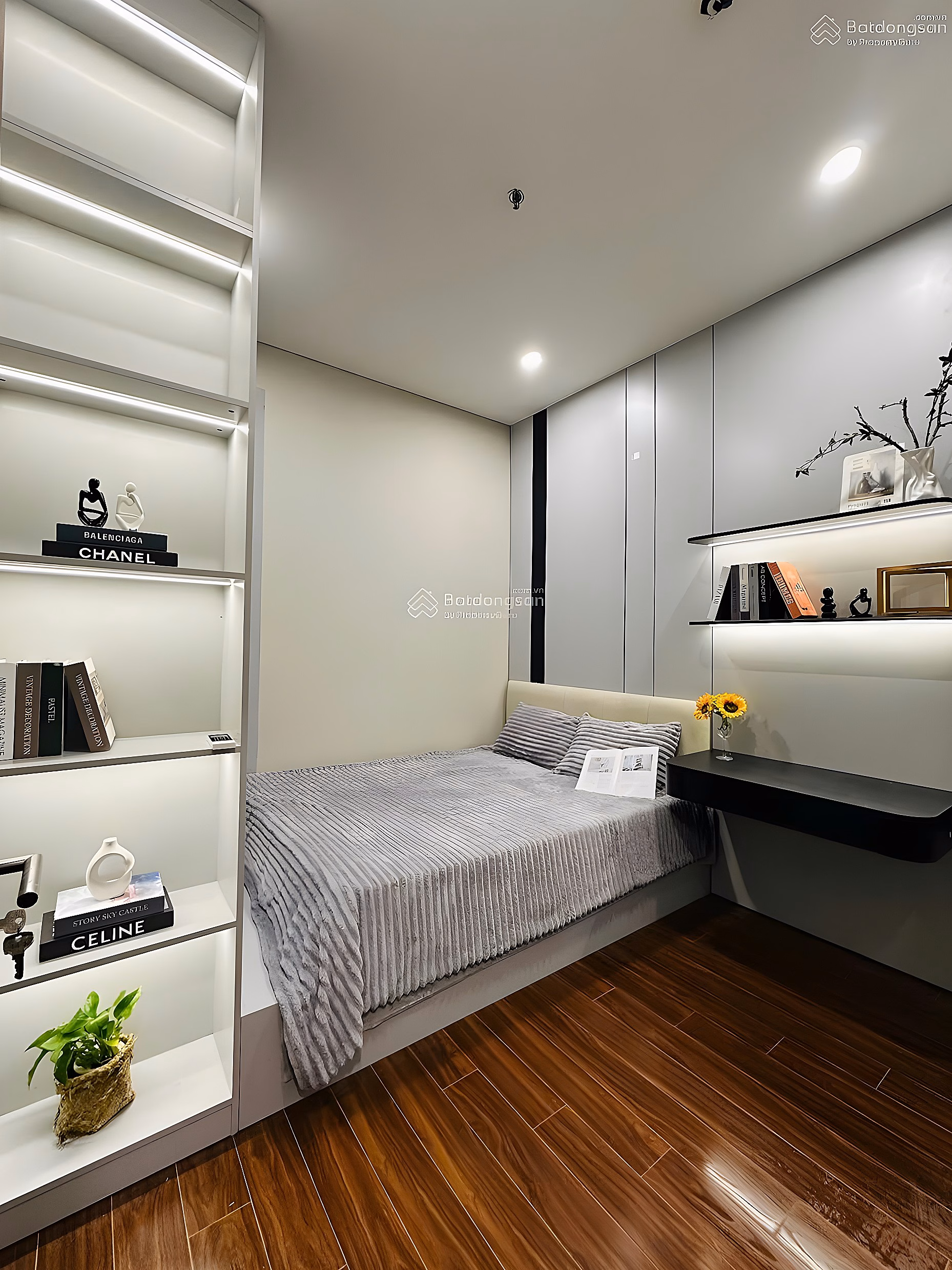 Vinhomes Ocean Park apartment shopping cart price is lower than market price. Suitable for investment & residence. The law is clear