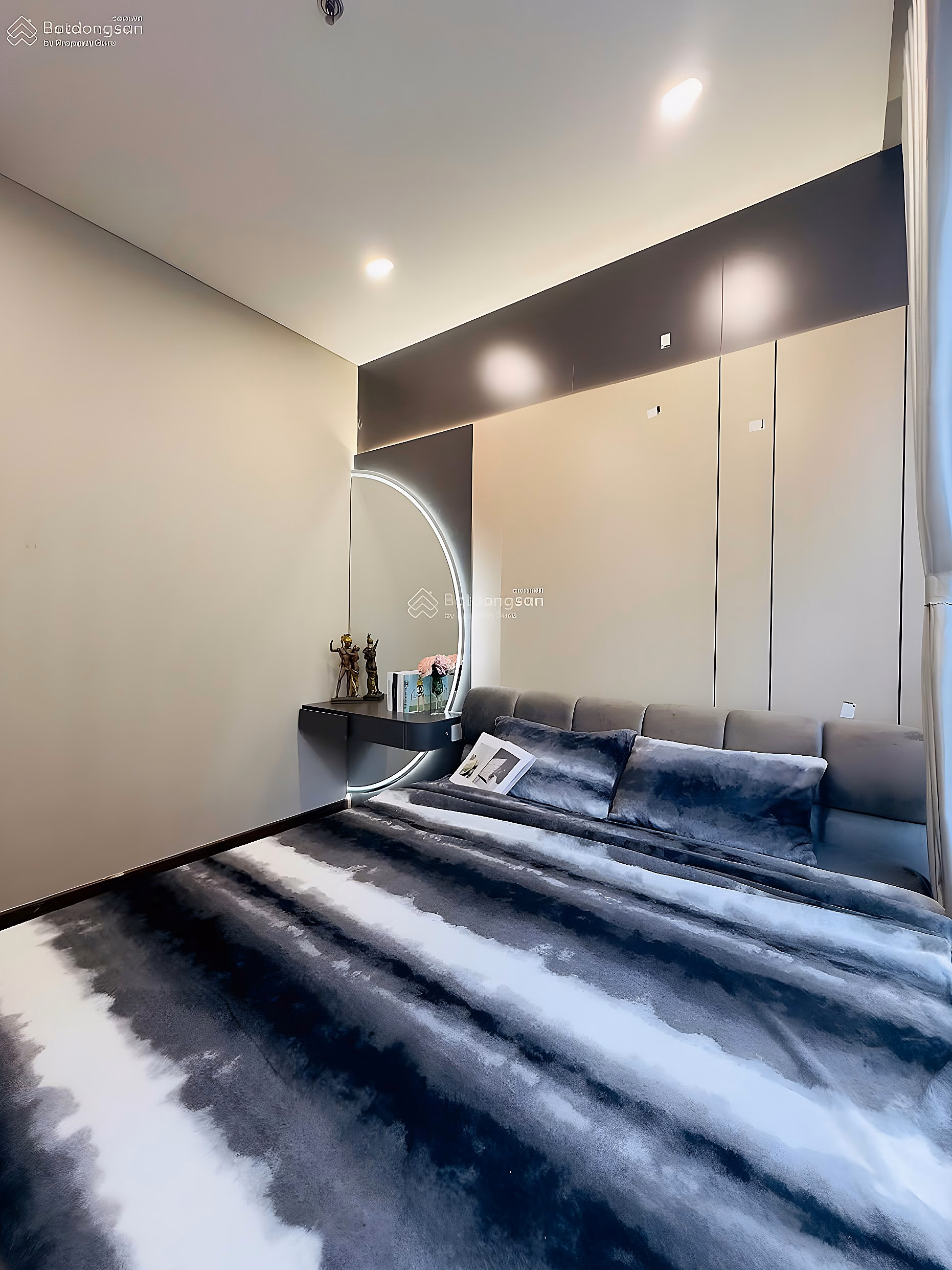 Vinhomes Ocean Park apartment shopping cart price is lower than market price. Suitable for investment & residence. The law is clear