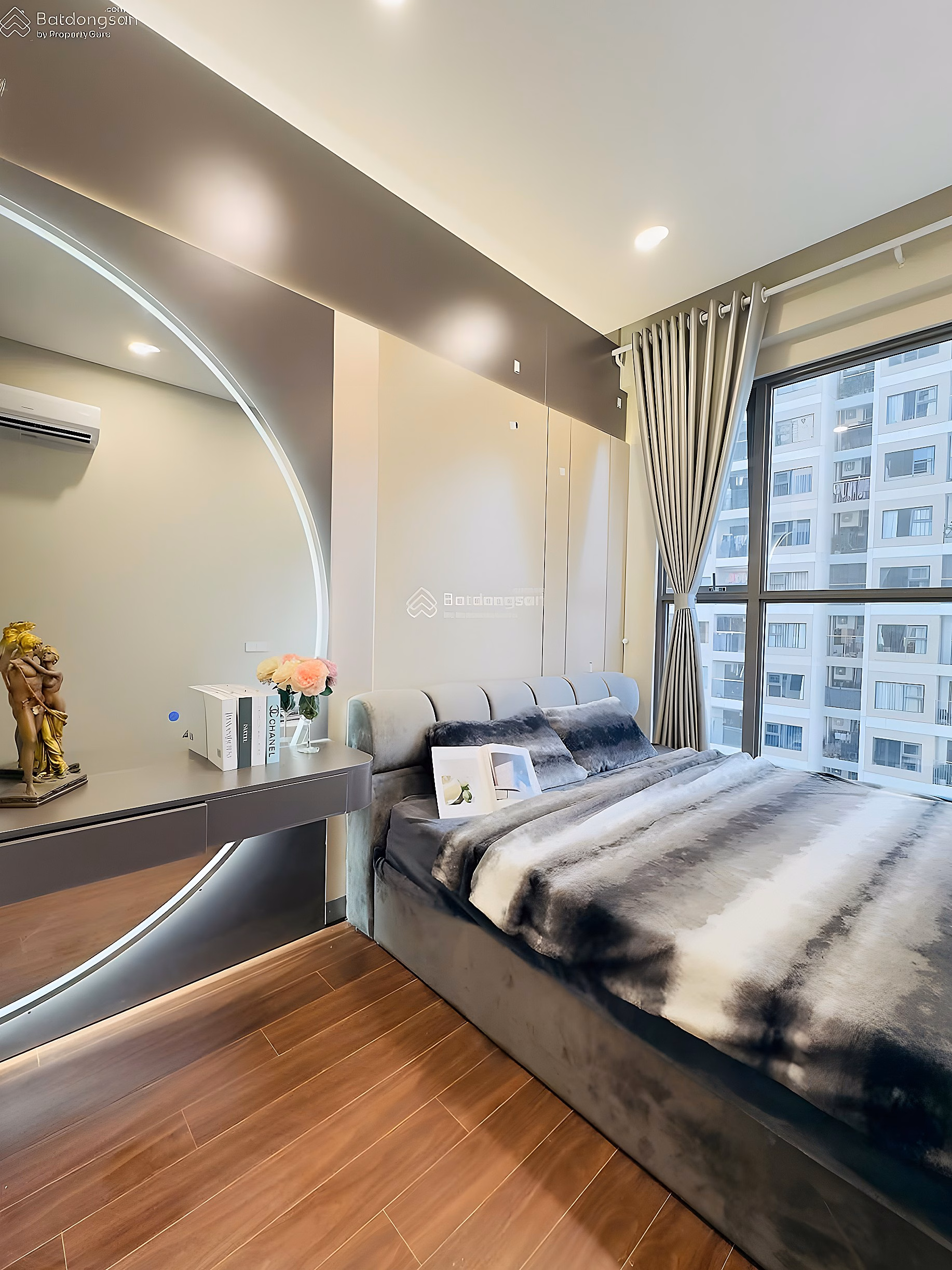 Vinhomes Ocean Park apartment shopping cart price is lower than market price. Suitable for investment & residence. The law is clear