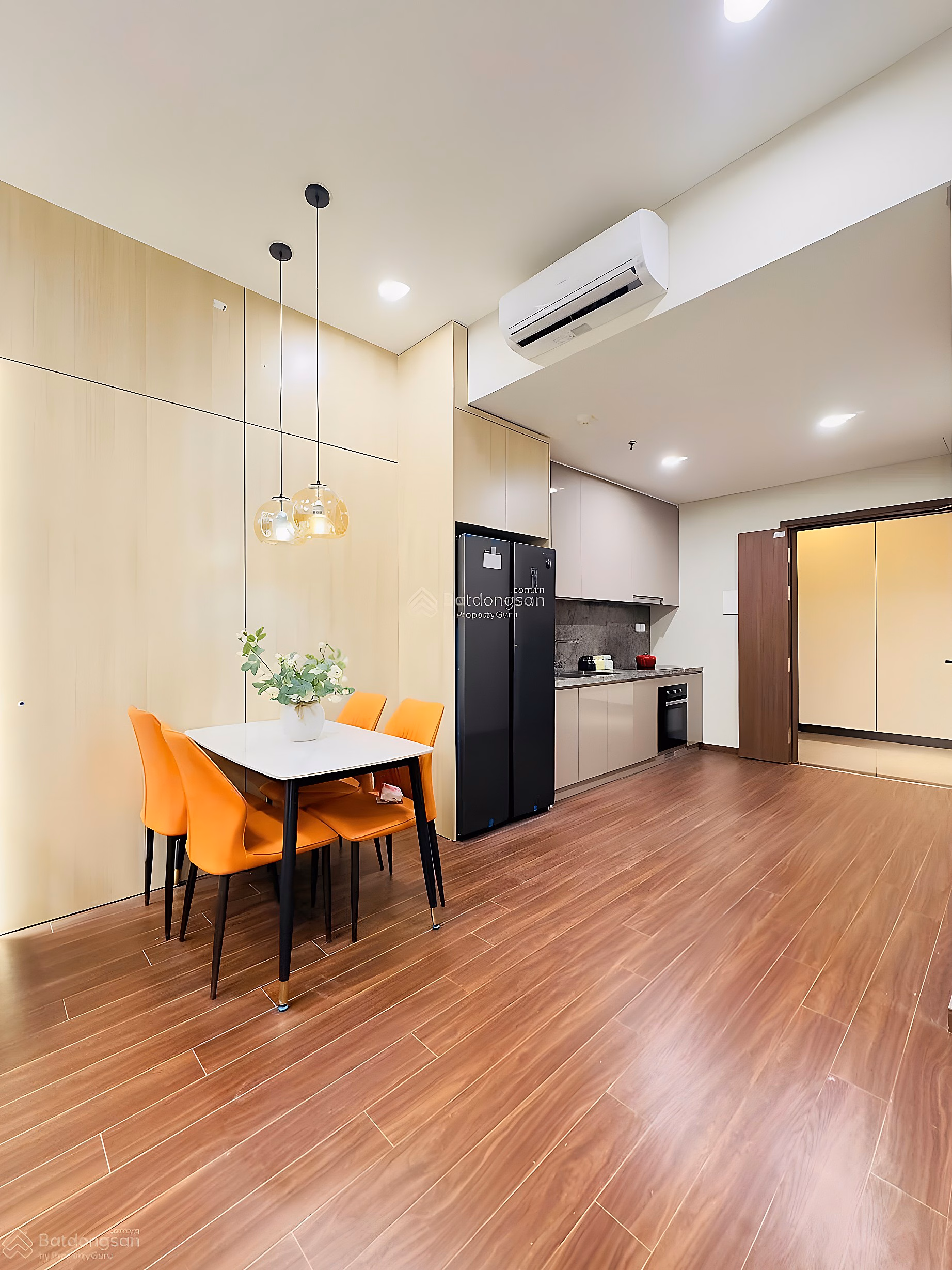 Vinhomes Ocean Park apartment shopping cart price is lower than market price. Suitable for investment & residence. The law is clear
