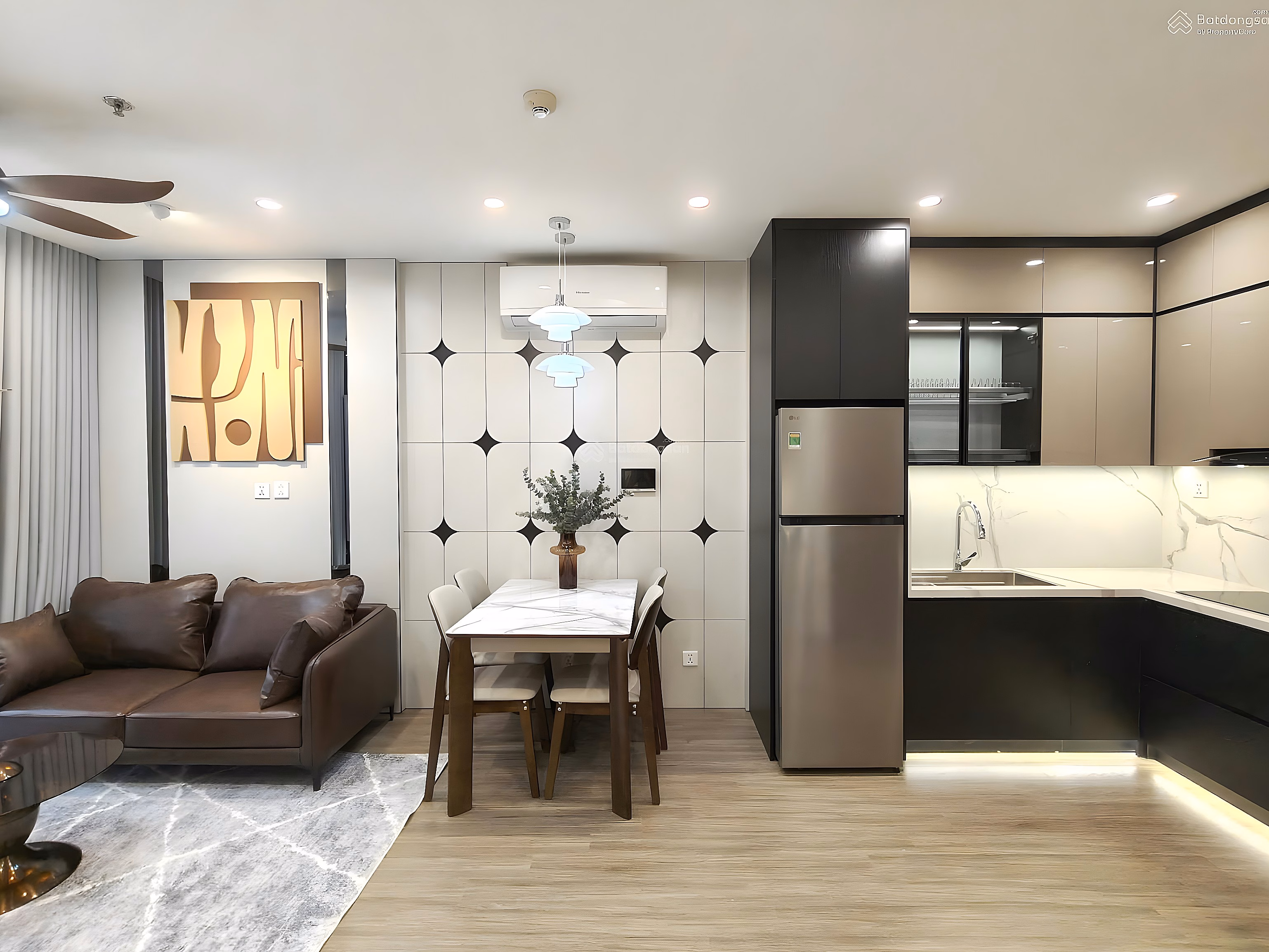 I need to sell an apartment 1N + 43m² 2.9 billion including fees (weekly selling price) high-end subdivision Vinhomes Smart City