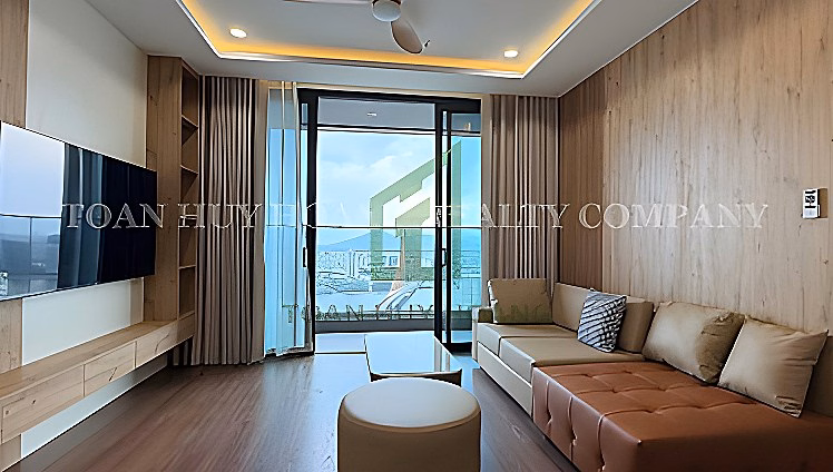 Owner rents CCCC Panoma 1 - fireworks view