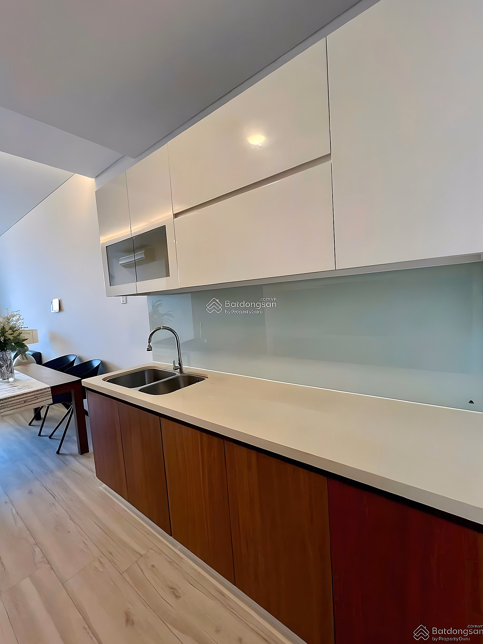 Thao Dien Pearl 2BR! Lowest price for the project with full pink book. Sunrise direction and fully furnished