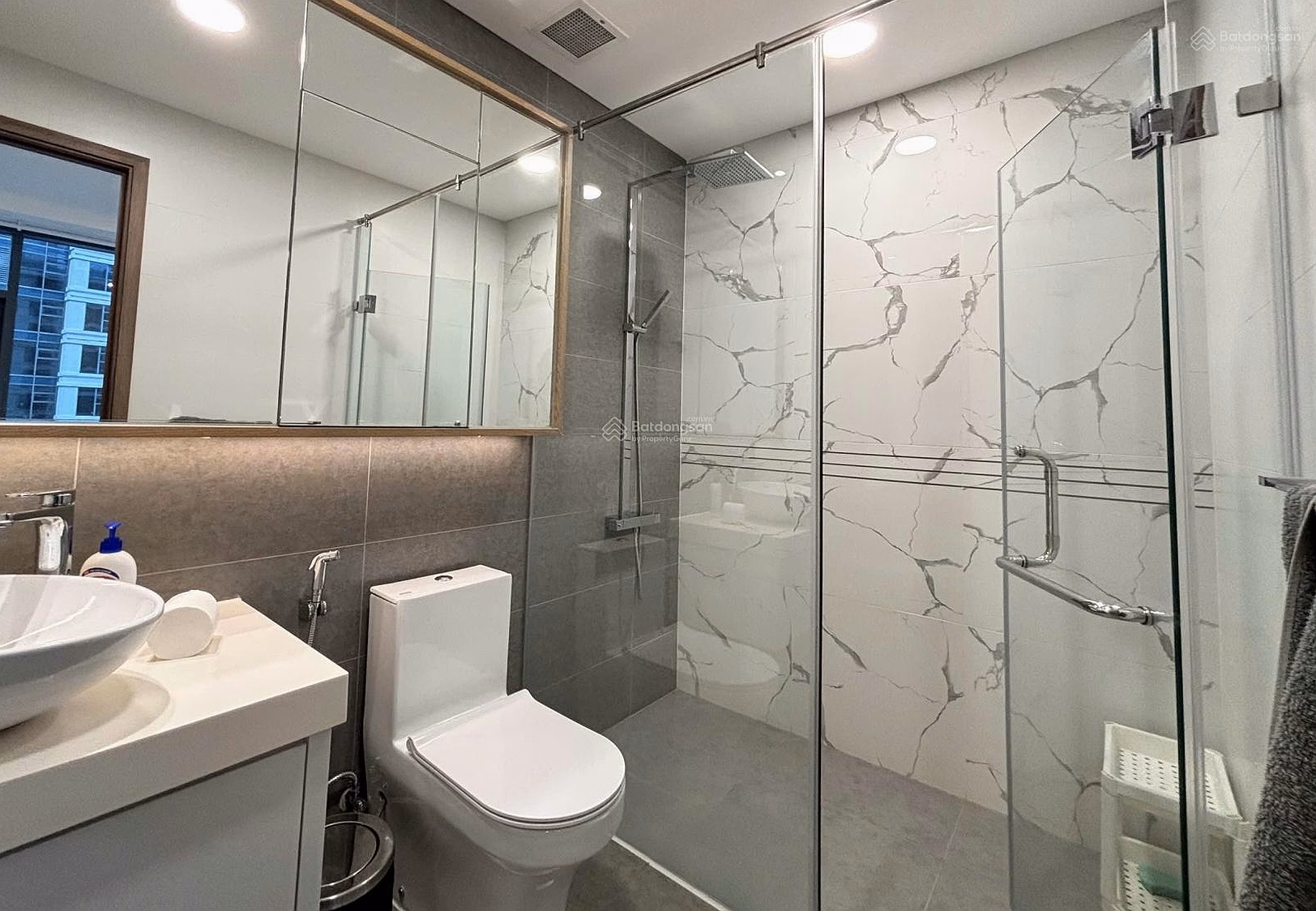 Sunwah apartment for sale, high floor, nice view